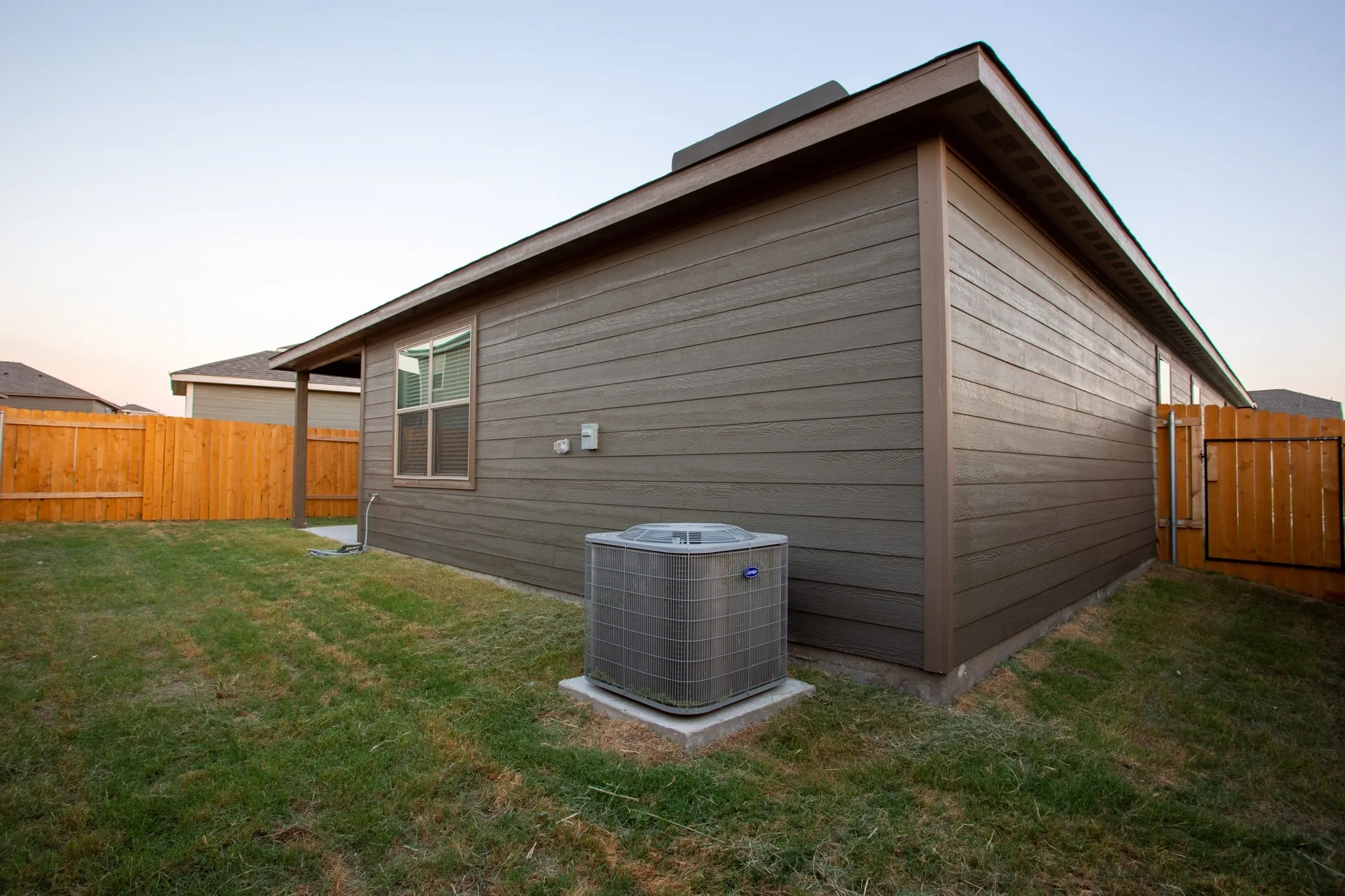 Single Family Residence For Rent in Denton County , 13808 Musselshell Drive, Ponder, Texas 76259, 3 Bedroom, 2 Bathroom, 2 Garage spaces, 1,552 Sqft, built in 2022, mls#21359038, Real Estate Agent in Ponder, Homes For Rent in Denton county, Homes For Rent in Ponder, Realtor in Ponder Texas, Real Estate Brokerage Independent Realty Texas, Luminita Cordes Realtor