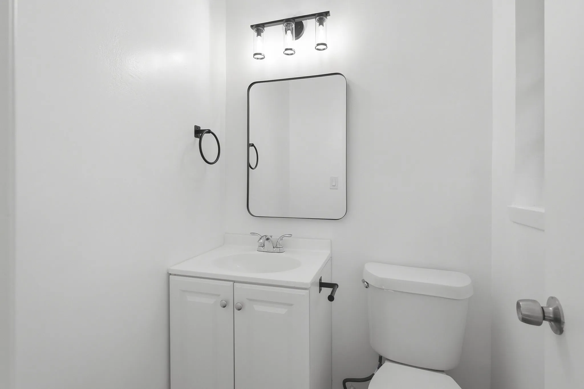 Single Family Residence For Sale in Grayson County , 204 S Lillis Lane, Denison, Texas 75020, 4 Bedroom, 3 Bathroom, Garage spaces, 1,298 Sqft, built in 1961, mls#21358931, Real Estate Agent in Denison, Homes For Sale in Grayson county, Homes For Sale in Denison, Realtor in Denison Texas, Real Estate Brokerage Independent Realty Texas, Luminita Cordes Realtor
