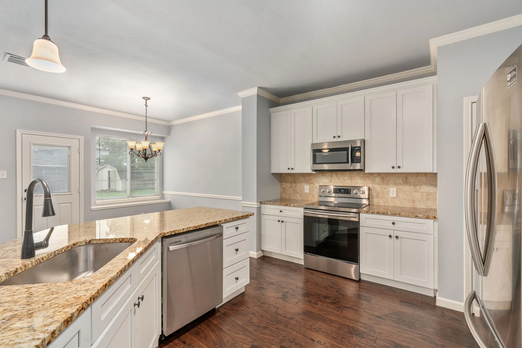 Single Family Residence For Rent in Denton County , 1704 Sandera Court, Flower Mound, Texas 75028, 4 Bedroom, 3 Bathroom, 2 Garage spaces, 2,034 Sqft, built in 1992, mls#21355399, Real Estate Agent in Flower Mound, Homes For Rent in Denton county, Homes For Rent in Flower Mound, Realtor in Flower Mound Texas, Real Estate Brokerage Independent Realty Texas, Luminita Cordes Realtor