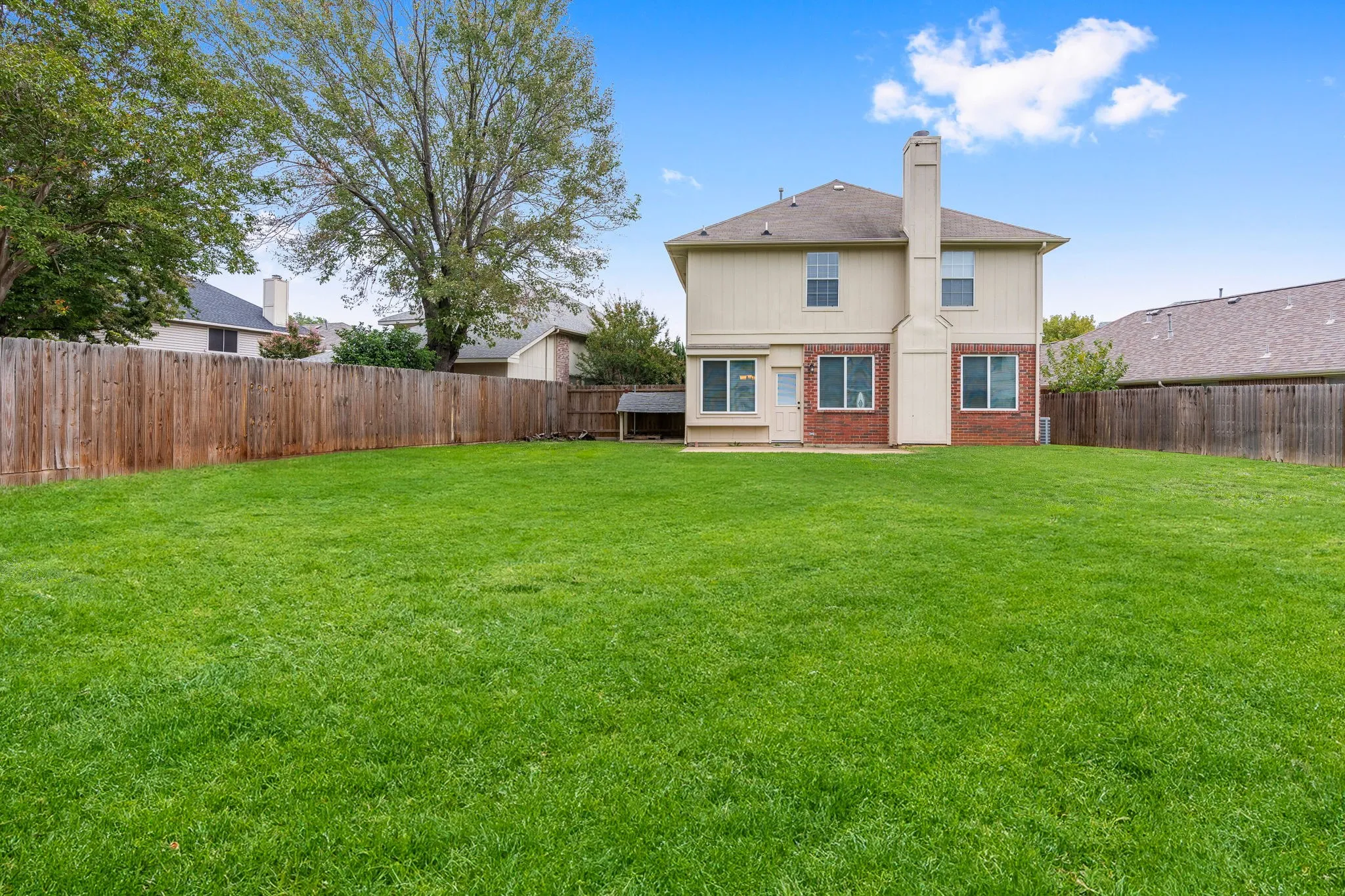 Single Family Residence For Rent in Denton County , 1704 Sandera Court, Flower Mound, Texas 75028, 4 Bedroom, 3 Bathroom, 2 Garage spaces, 2,034 Sqft, built in 1992, mls#21355399, Real Estate Agent in Flower Mound, Homes For Rent in Denton county, Homes For Rent in Flower Mound, Realtor in Flower Mound Texas, Real Estate Brokerage Independent Realty Texas, Luminita Cordes Realtor