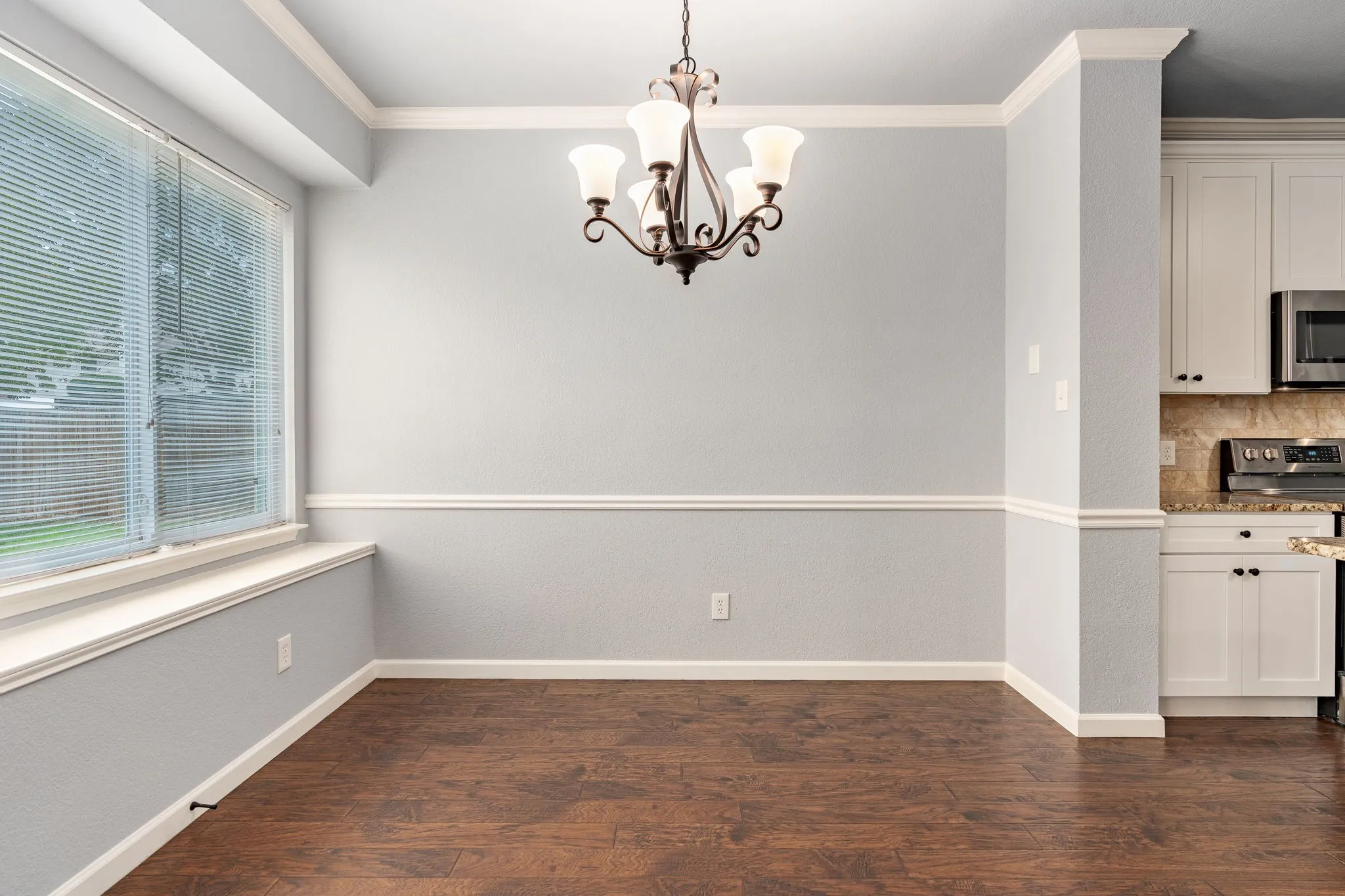 Single Family Residence For Rent in Denton County , 1704 Sandera Court, Flower Mound, Texas 75028, 4 Bedroom, 3 Bathroom, 2 Garage spaces, 2,034 Sqft, built in 1992, mls#21355399, Real Estate Agent in Flower Mound, Homes For Rent in Denton county, Homes For Rent in Flower Mound, Realtor in Flower Mound Texas, Real Estate Brokerage Independent Realty Texas, Luminita Cordes Realtor