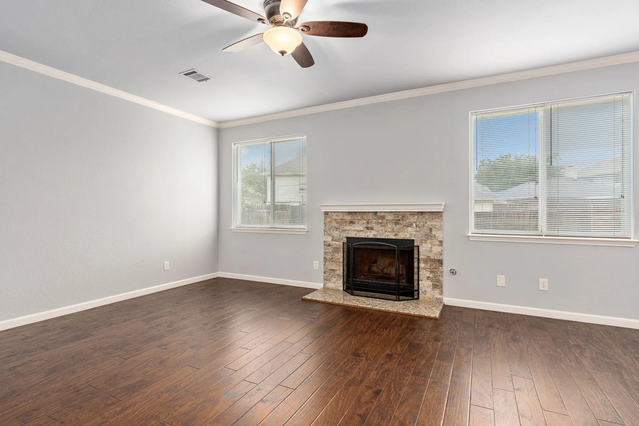 Single Family Residence For Rent in Denton County , 1704 Sandera Court, Flower Mound, Texas 75028, 4 Bedroom, 3 Bathroom, 2 Garage spaces, 2,034 Sqft, built in 1992, mls#21355399, Real Estate Agent in Flower Mound, Homes For Rent in Denton county, Homes For Rent in Flower Mound, Realtor in Flower Mound Texas, Real Estate Brokerage Independent Realty Texas, Luminita Cordes Realtor