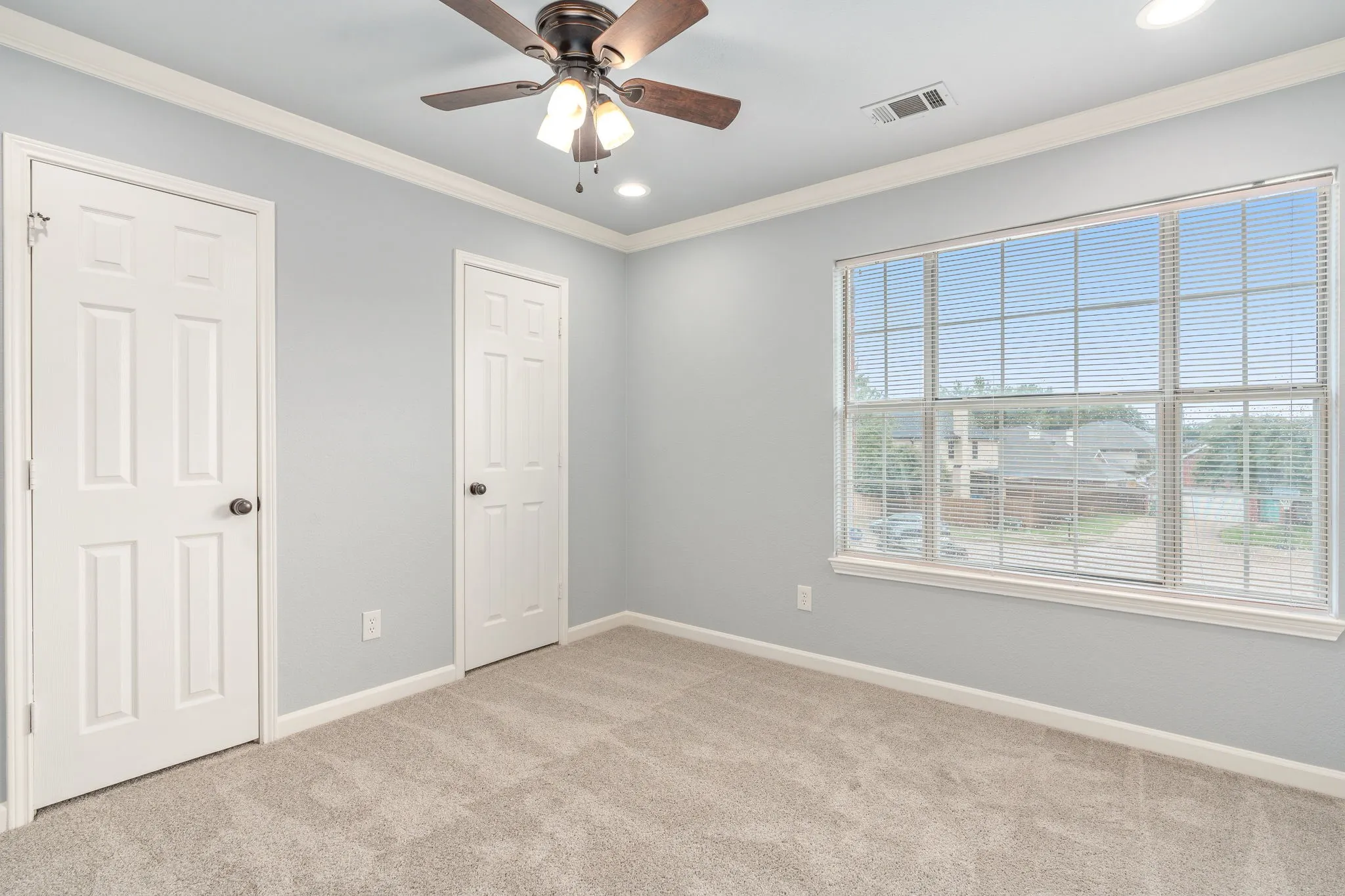 Single Family Residence For Rent in Denton County , 1704 Sandera Court, Flower Mound, Texas 75028, 4 Bedroom, 3 Bathroom, 2 Garage spaces, 2,034 Sqft, built in 1992, mls#21355399, Real Estate Agent in Flower Mound, Homes For Rent in Denton county, Homes For Rent in Flower Mound, Realtor in Flower Mound Texas, Real Estate Brokerage Independent Realty Texas, Luminita Cordes Realtor
