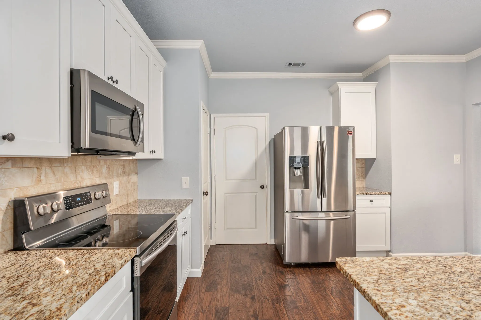 Single Family Residence For Rent in Denton County , 1704 Sandera Court, Flower Mound, Texas 75028, 4 Bedroom, 3 Bathroom, 2 Garage spaces, 2,034 Sqft, built in 1992, mls#21355399, Real Estate Agent in Flower Mound, Homes For Rent in Denton county, Homes For Rent in Flower Mound, Realtor in Flower Mound Texas, Real Estate Brokerage Independent Realty Texas, Luminita Cordes Realtor