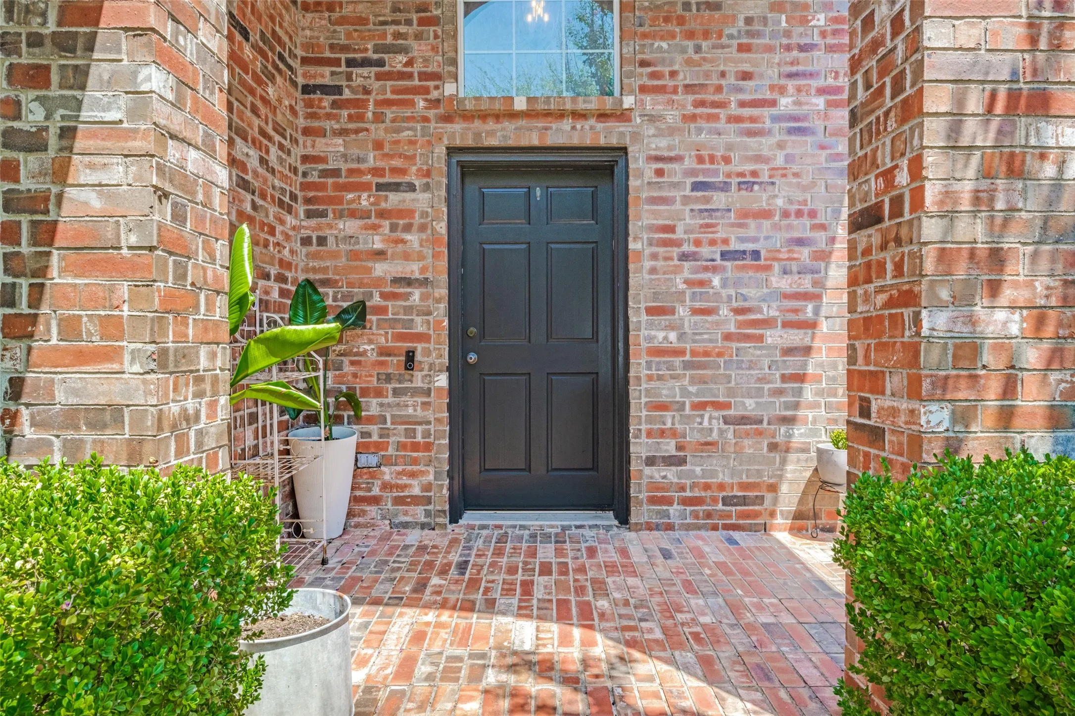 Single Family Residence For Sale in Denton County , 310 Conroe Circle, Argyle, Texas 76226, 4 Bedroom, 3 Bathroom, 2 Garage spaces, 2,493 Sqft, built in 2006, mls#21358030, Real Estate Agent in Argyle, Homes For Sale in Denton county, Homes For Sale in Argyle, Realtor in Argyle Texas, Real Estate Brokerage Independent Realty Texas, Luminita Cordes Realtor