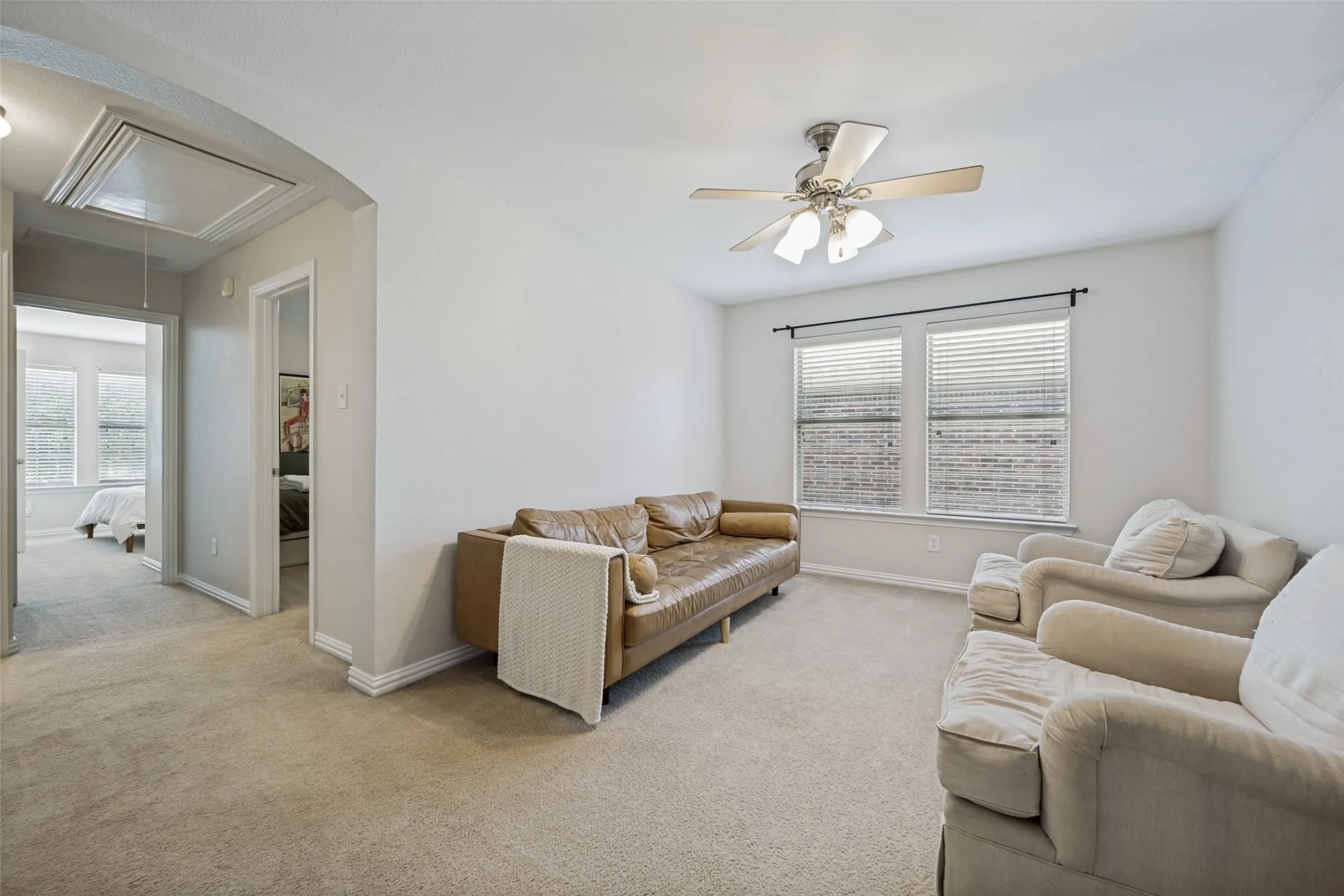 Single Family Residence For Sale in Denton County , 310 Conroe Circle, Argyle, Texas 76226, 4 Bedroom, 3 Bathroom, 2 Garage spaces, 2,493 Sqft, built in 2006, mls#21358030, Real Estate Agent in Argyle, Homes For Sale in Denton county, Homes For Sale in Argyle, Realtor in Argyle Texas, Real Estate Brokerage Independent Realty Texas, Luminita Cordes Realtor