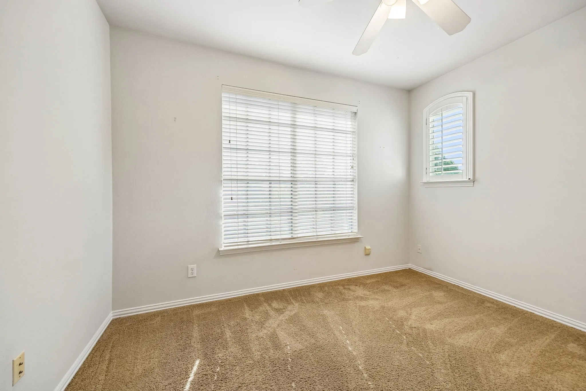 Single Family Residence For Sale in Collin County , 4529 Copper Mountain Lane, Richardson, Texas 75082, 5 Bedroom, 4 Bathroom, 3 Garage spaces, 3,531 Sqft, built in 1999, mls#21356296, Real Estate Agent in Richardson, Homes For Sale in Collin county, Homes For Sale in Richardson, Realtor in Richardson Texas, Real Estate Brokerage Independent Realty Texas, Luminita Cordes Realtor