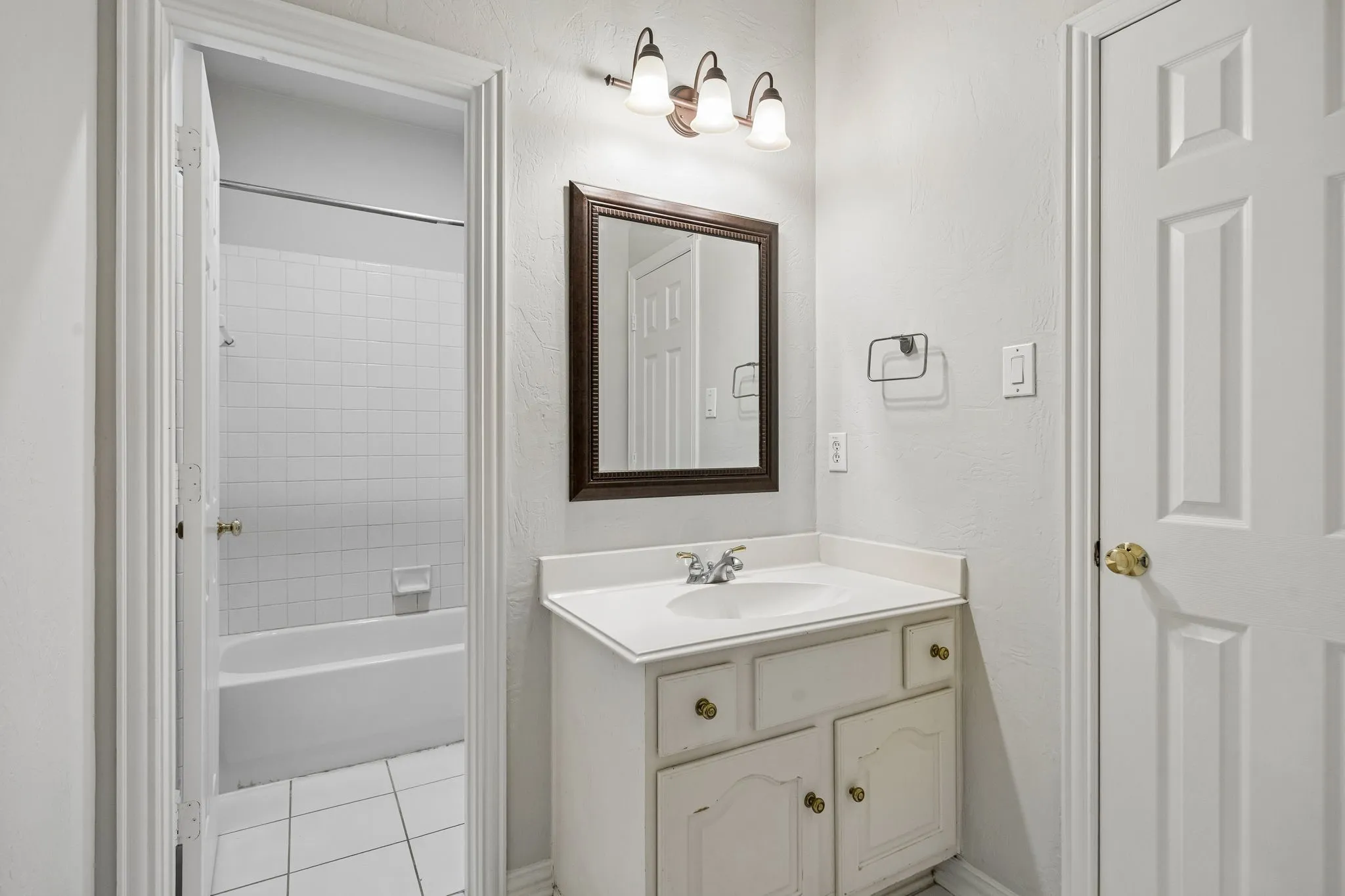 Single Family Residence For Sale in Collin County , 4529 Copper Mountain Lane, Richardson, Texas 75082, 5 Bedroom, 4 Bathroom, 3 Garage spaces, 3,531 Sqft, built in 1999, mls#21356296, Real Estate Agent in Richardson, Homes For Sale in Collin county, Homes For Sale in Richardson, Realtor in Richardson Texas, Real Estate Brokerage Independent Realty Texas, Luminita Cordes Realtor