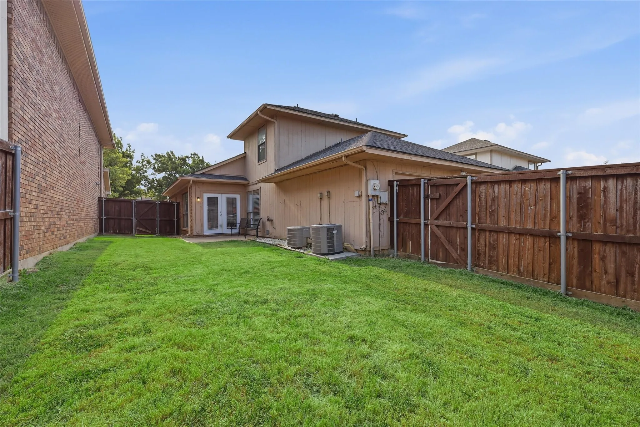 Single Family Residence For Rent in Denton County , 2909 Menlo Park Lane, Carrollton, Texas 75007, 3 Bedroom, 2 Bathroom, 2 Garage spaces, 1,602 Sqft, built in 1986, mls#21356446, Real Estate Agent in Carrollton, Homes For Rent in Denton county, Homes For Rent in Carrollton, Realtor in Carrollton Texas, Real Estate Brokerage Independent Realty Texas, Luminita Cordes Realtor