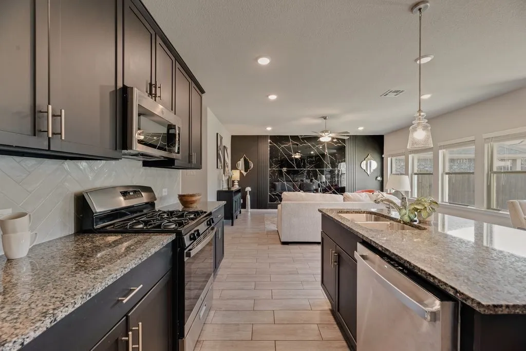 Single Family Residence For Sale in Collin County , 432 Delmar Drive, Princeton, Texas 75407, 5 Bedroom, 3 Bathroom, 2 Garage spaces, 2,398 Sqft, built in 2023, mls#21354182, Real Estate Agent in Princeton, Homes For Sale in Collin county, Homes For Sale in Princeton, Realtor in Princeton Texas, Real Estate Brokerage Independent Realty Texas, Luminita Cordes Realtor