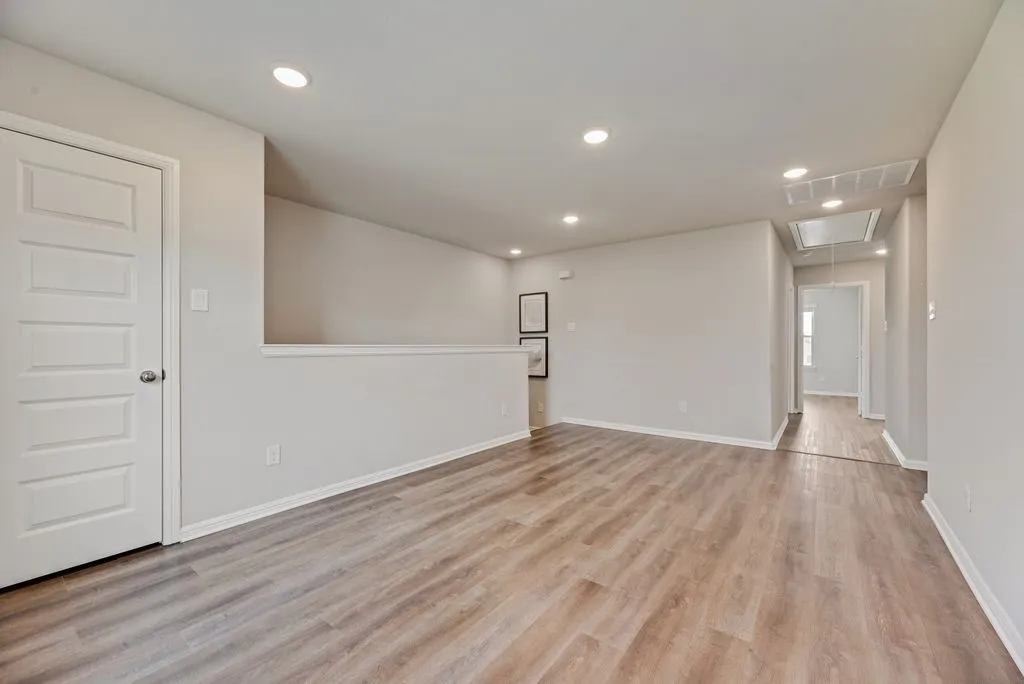 Single Family Residence For Sale in Collin County , 432 Delmar Drive, Princeton, Texas 75407, 5 Bedroom, 3 Bathroom, 2 Garage spaces, 2,398 Sqft, built in 2023, mls#21354182, Real Estate Agent in Princeton, Homes For Sale in Collin county, Homes For Sale in Princeton, Realtor in Princeton Texas, Real Estate Brokerage Independent Realty Texas, Luminita Cordes Realtor