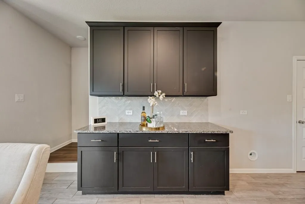 Single Family Residence For Sale in Collin County , 432 Delmar Drive, Princeton, Texas 75407, 5 Bedroom, 3 Bathroom, 2 Garage spaces, 2,398 Sqft, built in 2023, mls#21354182, Real Estate Agent in Princeton, Homes For Sale in Collin county, Homes For Sale in Princeton, Realtor in Princeton Texas, Real Estate Brokerage Independent Realty Texas, Luminita Cordes Realtor