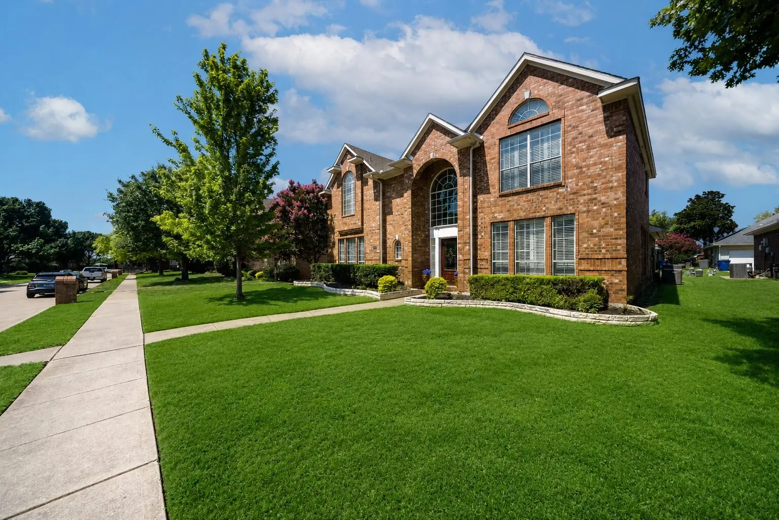 Single Family Residence For Sale in Collin County , 7113 Fieldstone Drive, Frisco, Texas 75034, 4 Bedroom, 3 Bathroom, 2 Garage spaces, 2,926 Sqft, built in 1995, mls#21359059, Real Estate Agent in Frisco, Homes For Sale in Collin county, Homes For Sale in Frisco, Realtor in Frisco Texas, Real Estate Brokerage Independent Realty Texas, Luminita Cordes Realtor