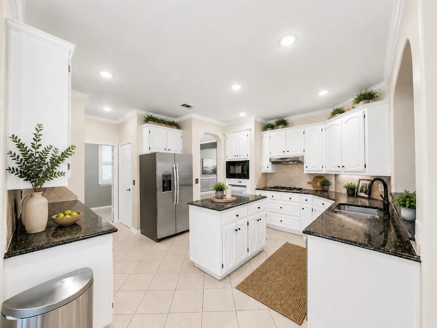 Single Family Residence For Sale in Collin County , 7113 Fieldstone Drive, Frisco, Texas 75034, 4 Bedroom, 3 Bathroom, 2 Garage spaces, 2,926 Sqft, built in 1995, mls#21359059, Real Estate Agent in Frisco, Homes For Sale in Collin county, Homes For Sale in Frisco, Realtor in Frisco Texas, Real Estate Brokerage Independent Realty Texas, Luminita Cordes Realtor
