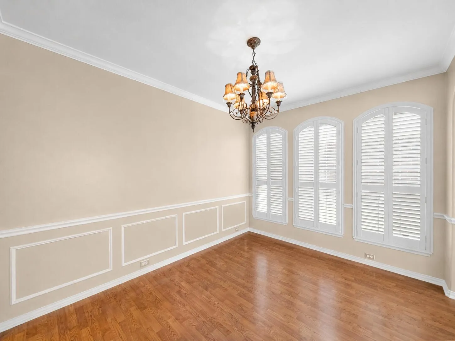 Single Family Residence For Sale in Collin County , 7113 Fieldstone Drive, Frisco, Texas 75034, 4 Bedroom, 3 Bathroom, 2 Garage spaces, 2,926 Sqft, built in 1995, mls#21359059, Real Estate Agent in Frisco, Homes For Sale in Collin county, Homes For Sale in Frisco, Realtor in Frisco Texas, Real Estate Brokerage Independent Realty Texas, Luminita Cordes Realtor