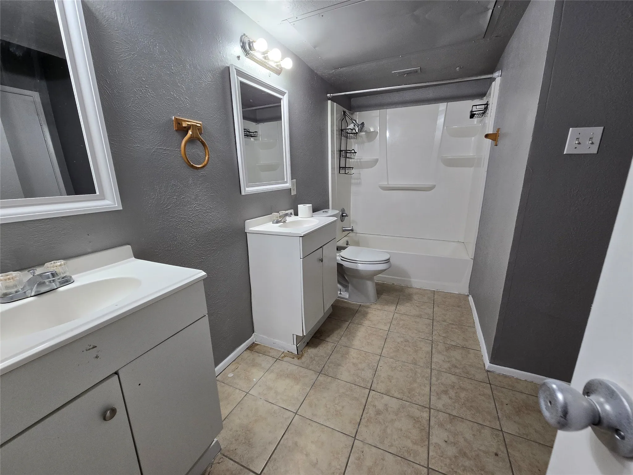 Duplex For Rent in Dallas County , 9571 Gonzales Drive, Dallas, Texas 75227, 2 Bedroom, 2 Bathroom, Garage spaces, 1,259 Sqft, built in 1982, mls#21359058, Real Estate Agent in Dallas, Homes For Rent in Dallas county, Homes For Rent in Dallas, Realtor in Dallas Texas, Real Estate Brokerage Independent Realty Texas, Luminita Cordes Realtor