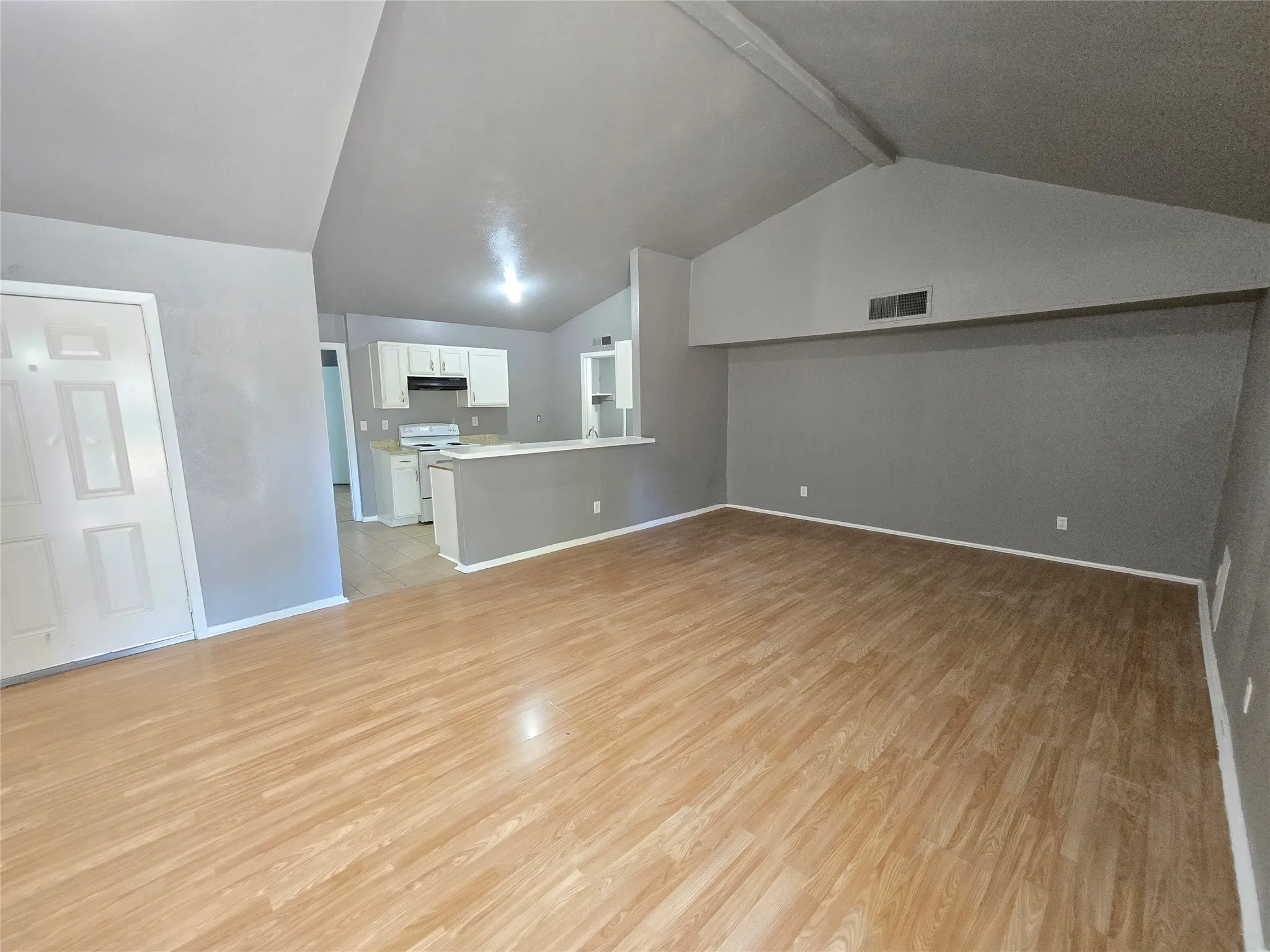 Duplex For Rent in Dallas County , 9571 Gonzales Drive, Dallas, Texas 75227, 2 Bedroom, 2 Bathroom, Garage spaces, 1,259 Sqft, built in 1982, mls#21359058, Real Estate Agent in Dallas, Homes For Rent in Dallas county, Homes For Rent in Dallas, Realtor in Dallas Texas, Real Estate Brokerage Independent Realty Texas, Luminita Cordes Realtor