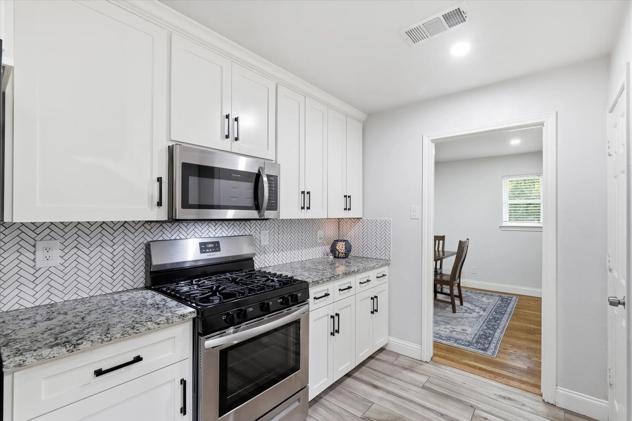 Single Family Residence For Sale in Dallas County , 3506 Valley View Lane, Garland, Texas 75043, 4 Bedroom, 3 Bathroom, 2 Garage spaces, 2,033 Sqft, built in 1974, mls#21357937, Real Estate Agent in Garland, Homes For Sale in Dallas county, Homes For Sale in Garland, Realtor in Garland Texas, Real Estate Brokerage Independent Realty Texas, Luminita Cordes Realtor