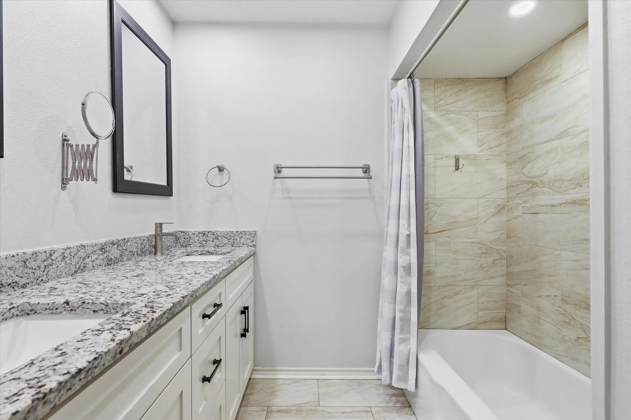 Single Family Residence For Sale in Dallas County , 3506 Valley View Lane, Garland, Texas 75043, 4 Bedroom, 3 Bathroom, 2 Garage spaces, 2,033 Sqft, built in 1974, mls#21357937, Real Estate Agent in Garland, Homes For Sale in Dallas county, Homes For Sale in Garland, Realtor in Garland Texas, Real Estate Brokerage Independent Realty Texas, Luminita Cordes Realtor