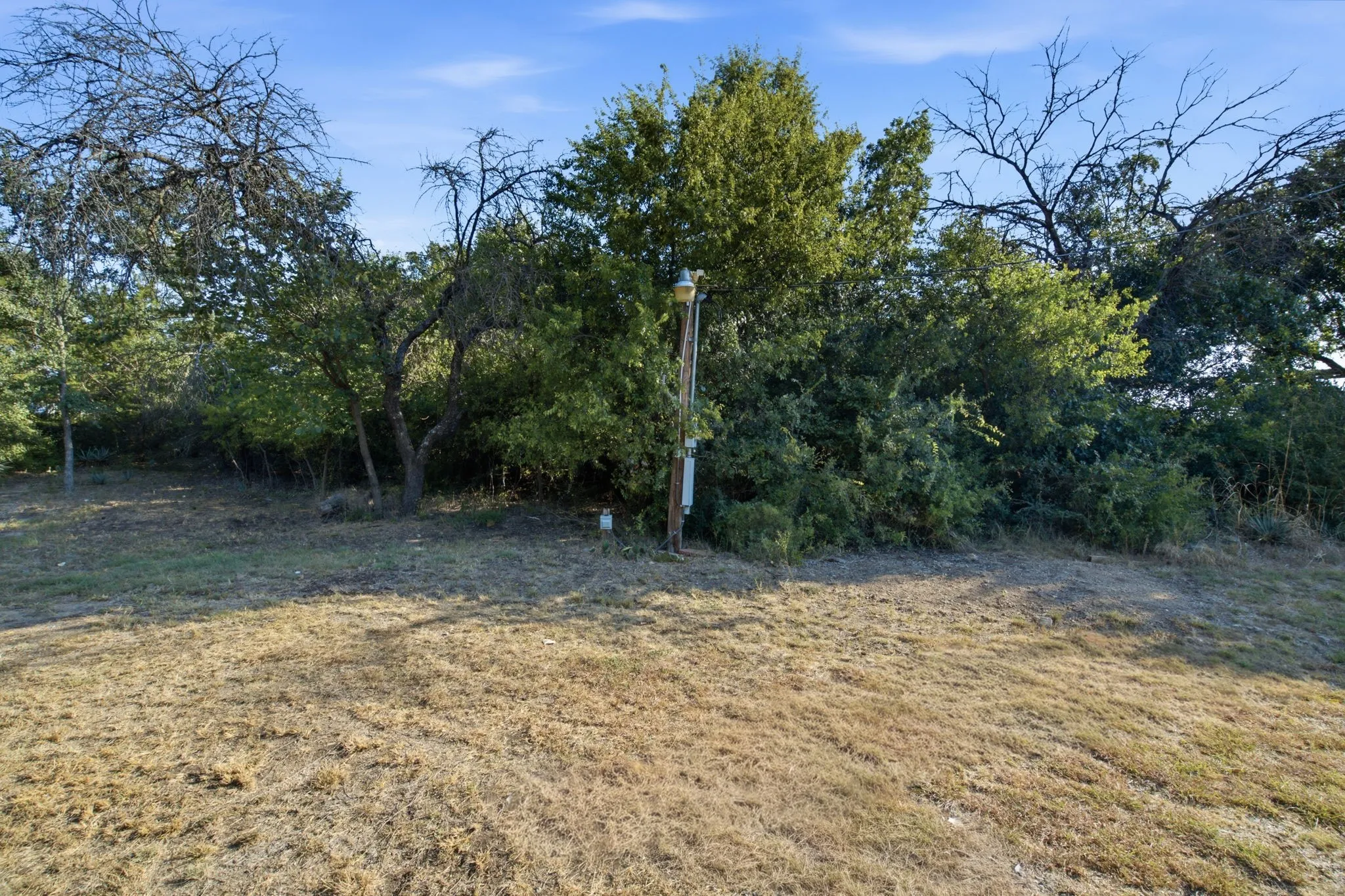 Single Family Residence For Sale in Parker County , 328 Silver Lane, Azle, Texas 76020, 3 Bedroom, 3 Bathroom, Garage spaces, 1,780 Sqft, built in 2013, mls#21358116, Real Estate Agent in Azle, Homes For Sale in Parker county, Homes For Sale in Azle, Realtor in Azle Texas, Real Estate Brokerage Independent Realty Texas, Luminita Cordes Realtor