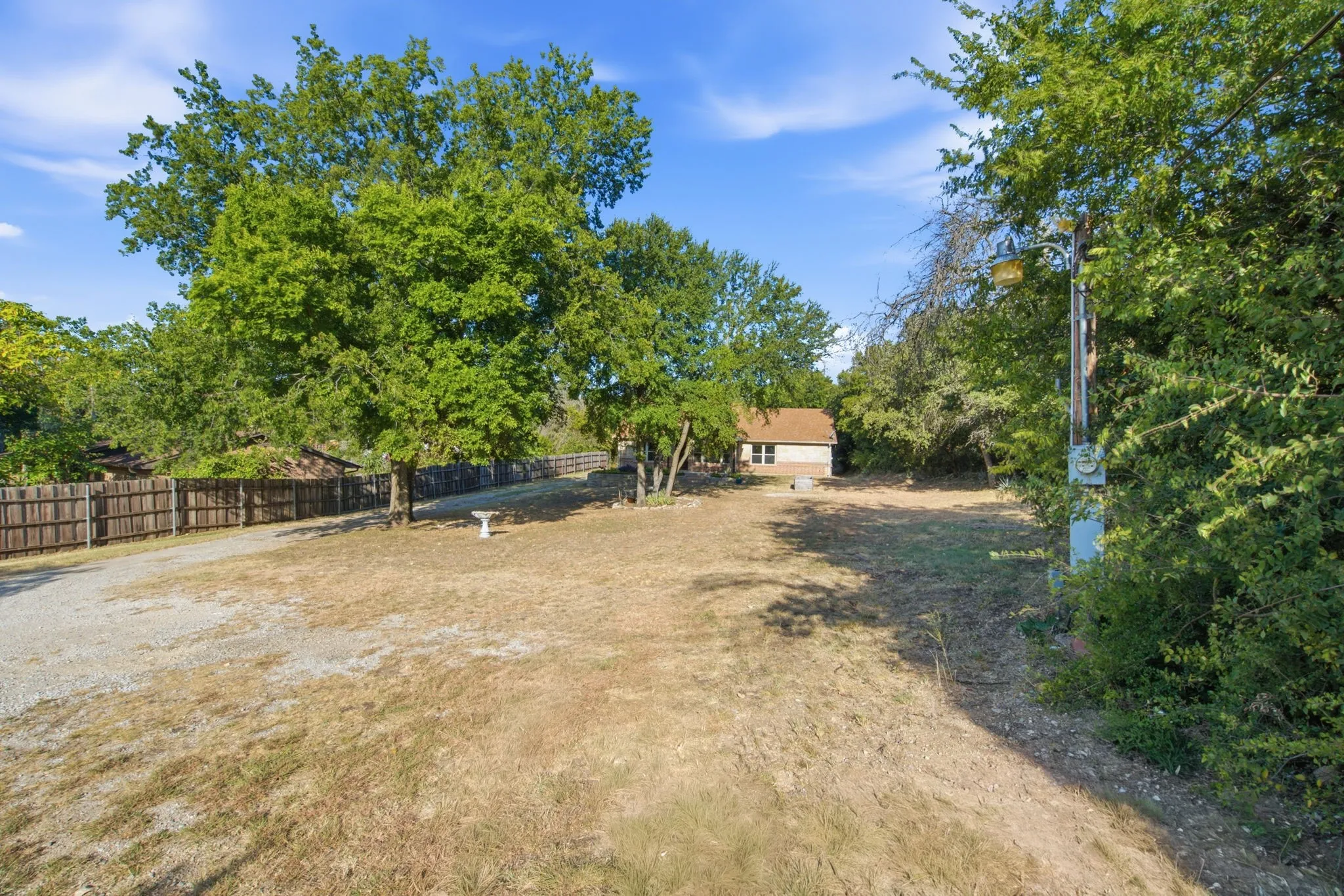 Single Family Residence For Sale in Parker County , 328 Silver Lane, Azle, Texas 76020, 3 Bedroom, 3 Bathroom, Garage spaces, 1,780 Sqft, built in 2013, mls#21358116, Real Estate Agent in Azle, Homes For Sale in Parker county, Homes For Sale in Azle, Realtor in Azle Texas, Real Estate Brokerage Independent Realty Texas, Luminita Cordes Realtor
