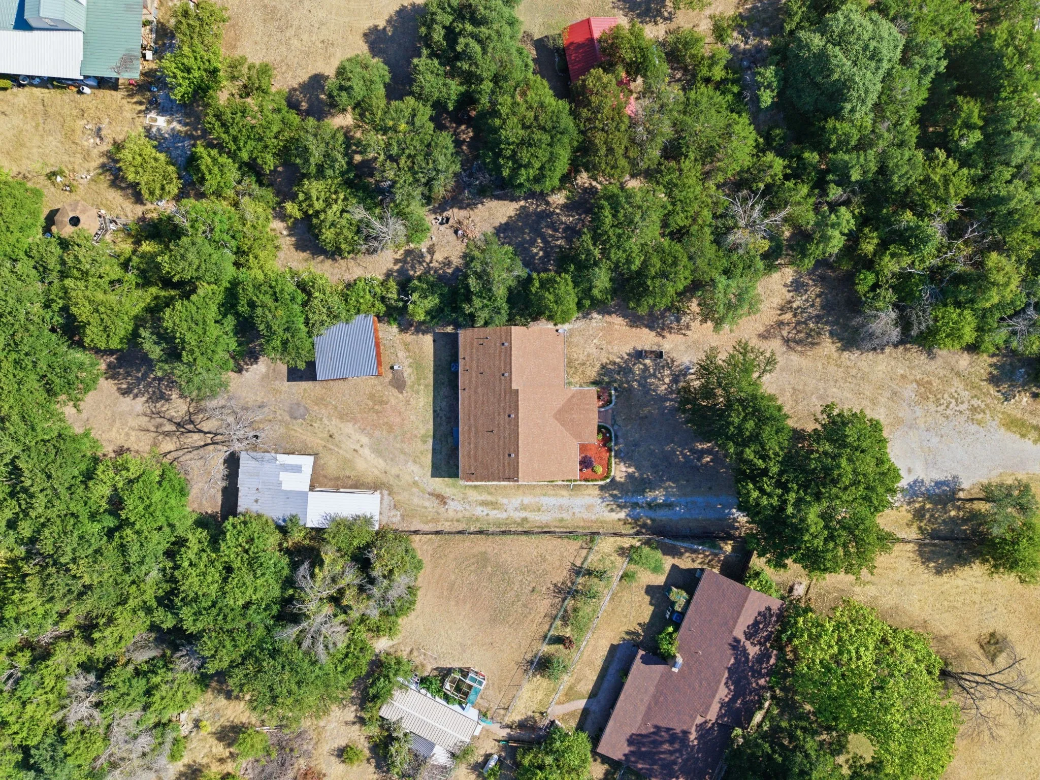 Single Family Residence For Sale in Parker County , 328 Silver Lane, Azle, Texas 76020, 3 Bedroom, 3 Bathroom, Garage spaces, 1,780 Sqft, built in 2013, mls#21358116, Real Estate Agent in Azle, Homes For Sale in Parker county, Homes For Sale in Azle, Realtor in Azle Texas, Real Estate Brokerage Independent Realty Texas, Luminita Cordes Realtor