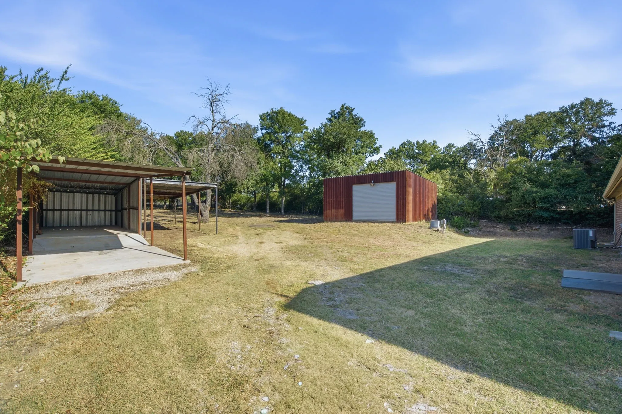 Single Family Residence For Sale in Parker County , 328 Silver Lane, Azle, Texas 76020, 3 Bedroom, 3 Bathroom, Garage spaces, 1,780 Sqft, built in 2013, mls#21358116, Real Estate Agent in Azle, Homes For Sale in Parker county, Homes For Sale in Azle, Realtor in Azle Texas, Real Estate Brokerage Independent Realty Texas, Luminita Cordes Realtor