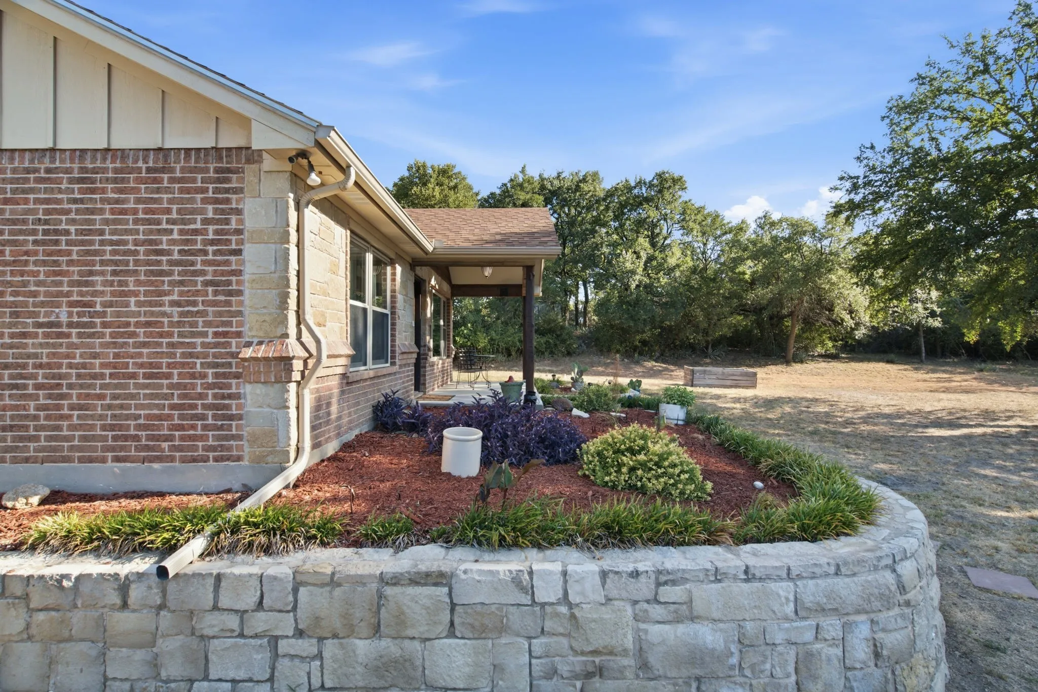 Single Family Residence For Sale in Parker County , 328 Silver Lane, Azle, Texas 76020, 3 Bedroom, 3 Bathroom, Garage spaces, 1,780 Sqft, built in 2013, mls#21358116, Real Estate Agent in Azle, Homes For Sale in Parker county, Homes For Sale in Azle, Realtor in Azle Texas, Real Estate Brokerage Independent Realty Texas, Luminita Cordes Realtor