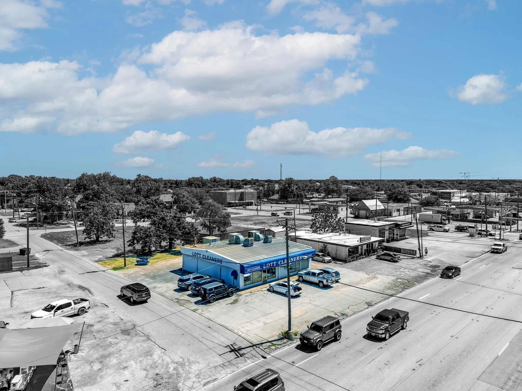 Retail For Sale in Kaufman County , 408 W Moore Avenue, Terrell, Texas 75160, 0, 0, Garage spaces, 0 Sqft, built in 1963, Price $589,000, mls#21358587, Real Estate Agent in Terrell, Homes For Sale in Kaufman county, Homes For Sale in Terrell, Realtor in Terrell Texas, Real Estate Brokerage Independent Realty Texas, Luminita Cordes Realtor
