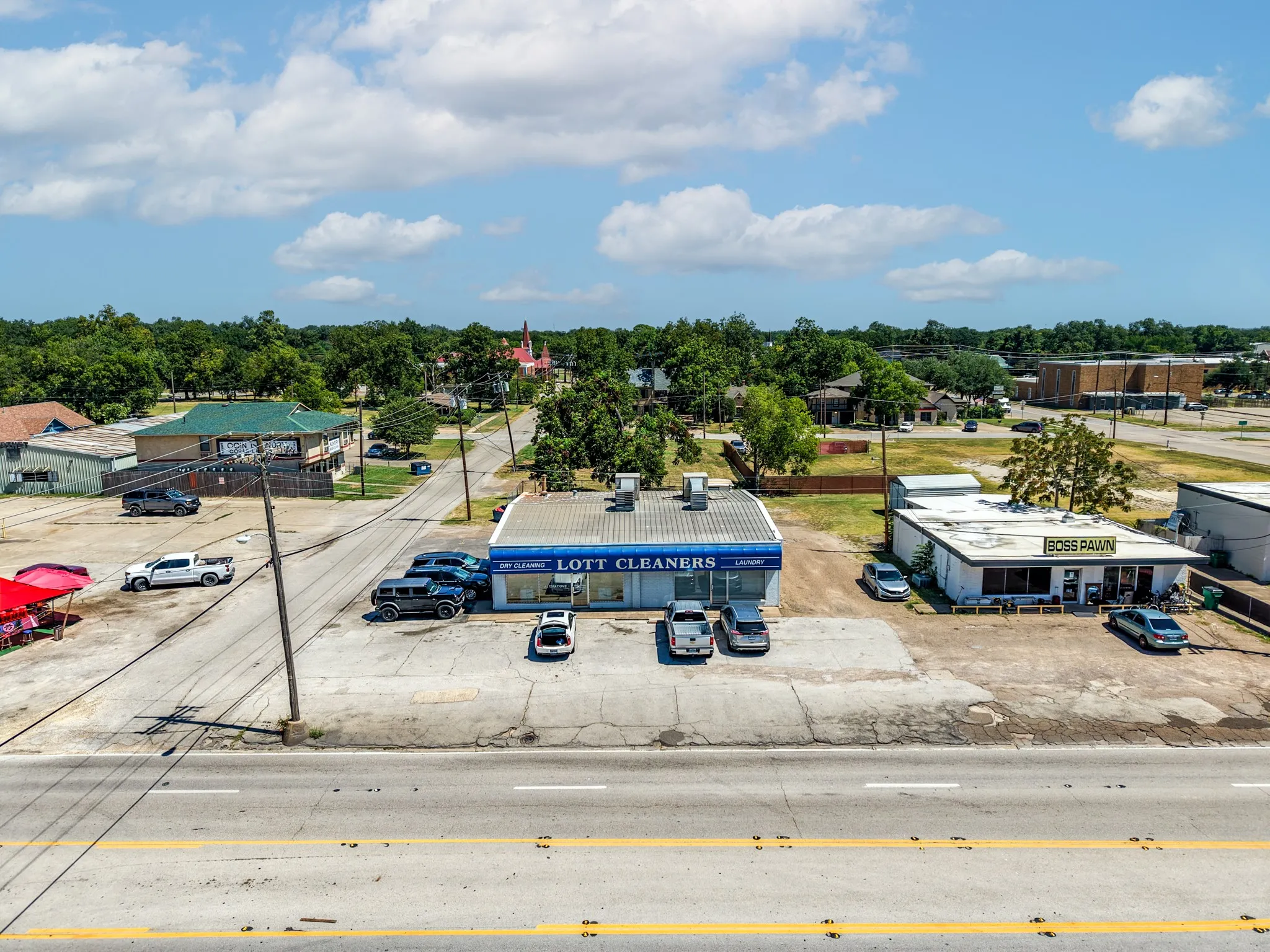 Retail For Sale in Kaufman County , 408 W Moore Avenue, Terrell, Texas 75160, 0, 0, Garage spaces, 0 Sqft, built in 1963, Price $589,000, mls#21358587, Real Estate Agent in Terrell, Homes For Sale in Kaufman county, Homes For Sale in Terrell, Realtor in Terrell Texas, Real Estate Brokerage Independent Realty Texas, Luminita Cordes Realtor