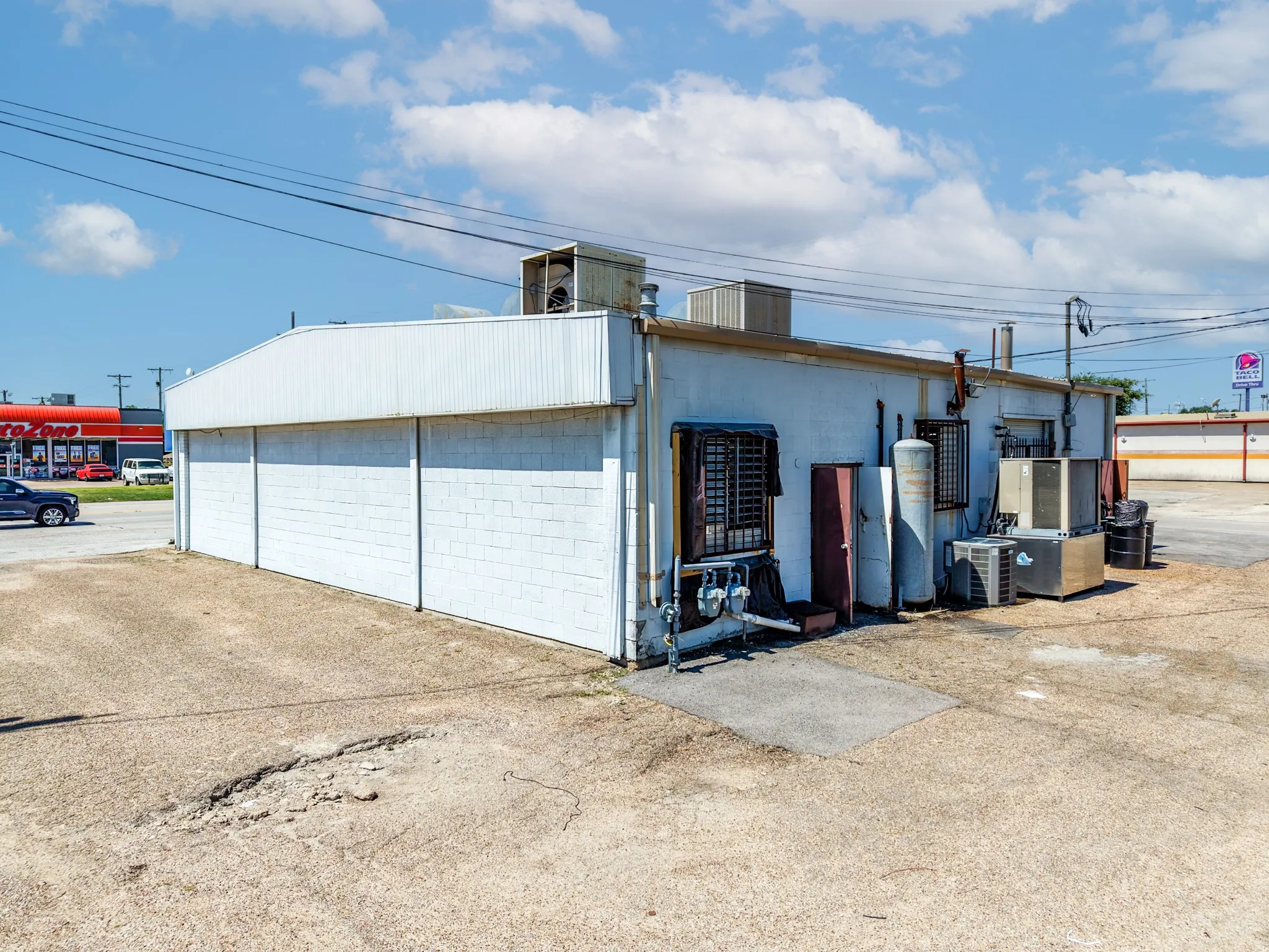 Retail For Sale in Kaufman County , 408 W Moore Avenue, Terrell, Texas 75160, 0, 0, Garage spaces, 0 Sqft, built in 1963, Price $589,000, mls#21358587, Real Estate Agent in Terrell, Homes For Sale in Kaufman county, Homes For Sale in Terrell, Realtor in Terrell Texas, Real Estate Brokerage Independent Realty Texas, Luminita Cordes Realtor