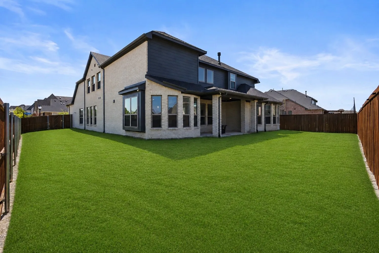 Single Family Residence For Sale in Denton County , 4125 Fall Aster Way, Aubrey, Texas 76227, 5 Bedroom, 4 Bathroom, 3 Garage spaces, 4,120 Sqft, built in 2023, mls#21359010, Real Estate Agent in Aubrey, Homes For Sale in Denton county, Homes For Sale in Aubrey, Realtor in Aubrey Texas, Real Estate Brokerage Independent Realty Texas, Luminita Cordes Realtor