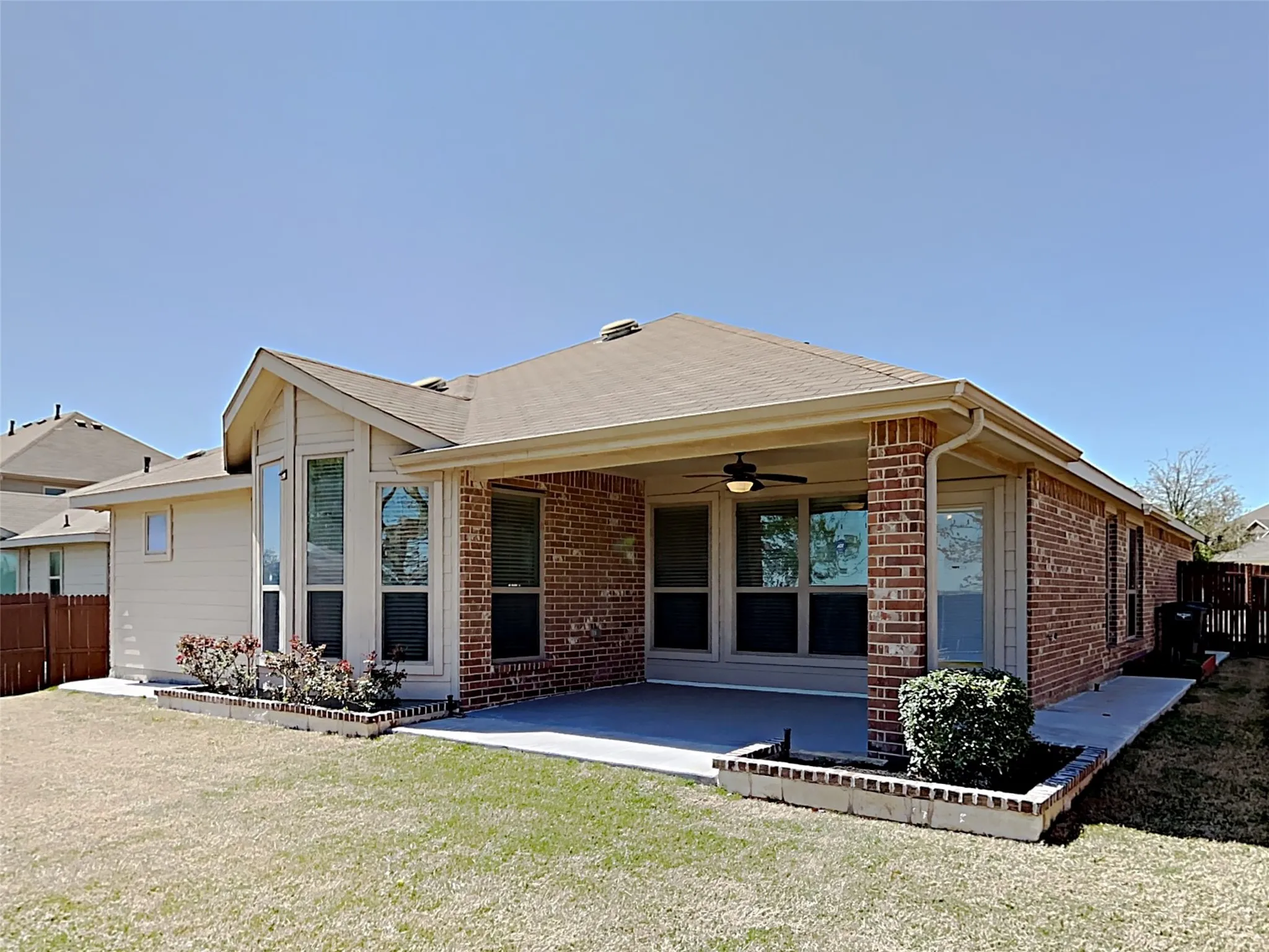 Single Family Residence For Rent in Tarrant County , 1025 Prairie Heights Drive, Fort Worth, Texas 76108, 4 Bedroom, 2 Bathroom, 2 Garage spaces, 2,019 Sqft, built in 2013, mls#21359095, Real Estate Agent in Fort Worth, Homes For Rent in Tarrant county, Homes For Rent in Fort Worth, Realtor in Fort Worth Texas, Real Estate Brokerage Independent Realty Texas, Luminita Cordes Realtor