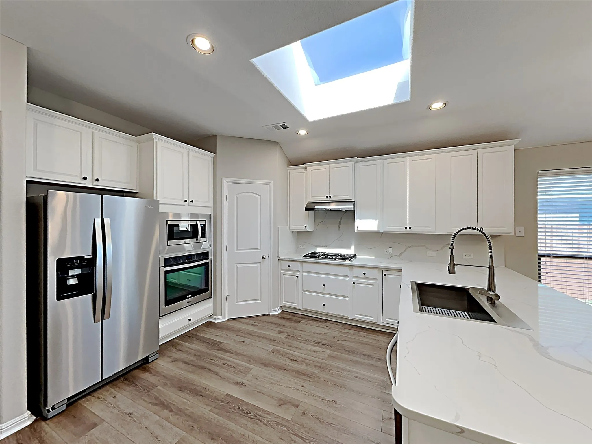 Single Family Residence For Rent in Tarrant County , 1025 Prairie Heights Drive, Fort Worth, Texas 76108, 4 Bedroom, 2 Bathroom, 2 Garage spaces, 2,019 Sqft, built in 2013, mls#21359095, Real Estate Agent in Fort Worth, Homes For Rent in Tarrant county, Homes For Rent in Fort Worth, Realtor in Fort Worth Texas, Real Estate Brokerage Independent Realty Texas, Luminita Cordes Realtor