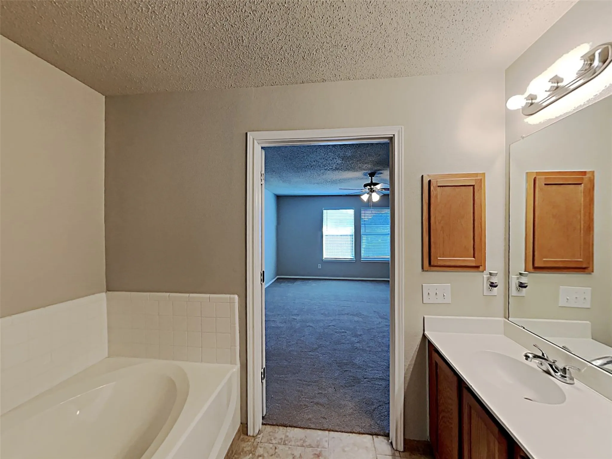 Single Family Residence For Rent in Kaufman County , 1210 Hampton Drive, Forney, Texas 75126, 4 Bedroom, 2 Bathroom, 2 Garage spaces, 2,484 Sqft, built in 2002, mls#21359068, Real Estate Agent in Forney, Homes For Rent in Kaufman county, Homes For Rent in Forney, Realtor in Forney Texas, Real Estate Brokerage Independent Realty Texas, Luminita Cordes Realtor