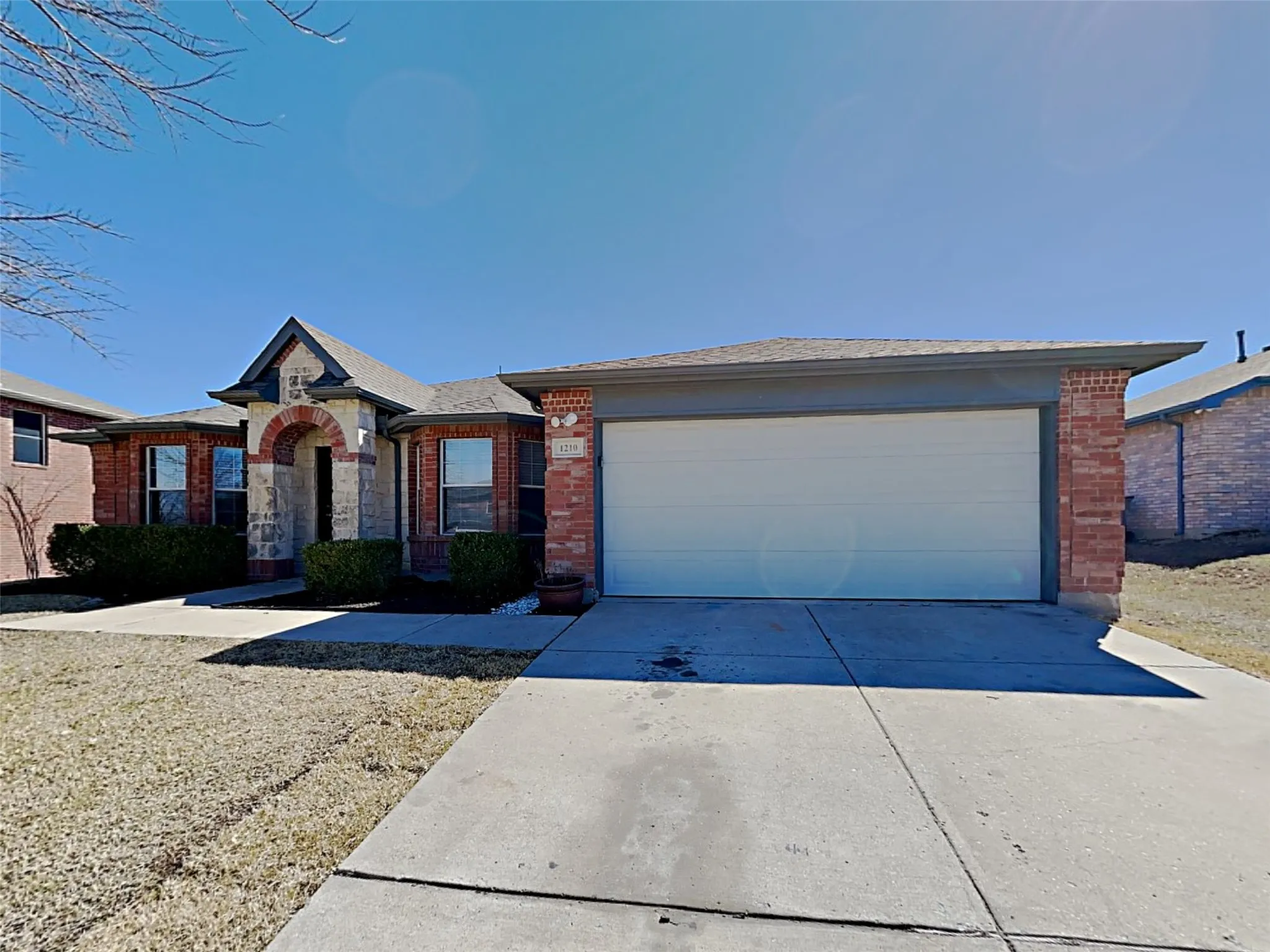 Single Family Residence For Rent in Kaufman County , 1210 Hampton Drive, Forney, Texas 75126, 4 Bedroom, 2 Bathroom, 2 Garage spaces, 2,484 Sqft, built in 2002, mls#21359068, Real Estate Agent in Forney, Homes For Rent in Kaufman county, Homes For Rent in Forney, Realtor in Forney Texas, Real Estate Brokerage Independent Realty Texas, Luminita Cordes Realtor