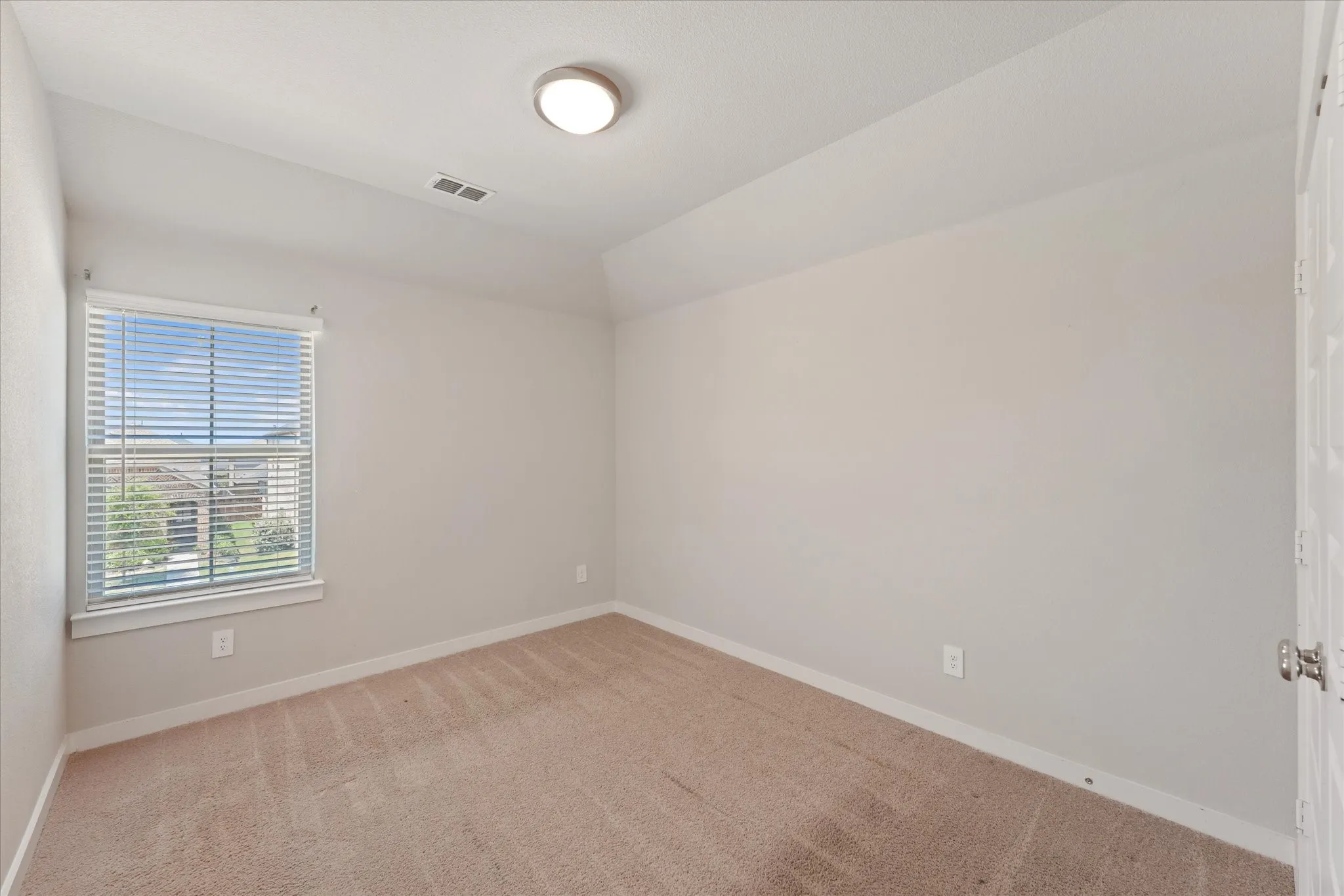 Single Family Residence For Rent in Collin County , 2616 Gaulding Street, Royse City, Texas 75189, 3 Bedroom, 3 Bathroom, 2 Garage spaces, 1,941 Sqft, built in 2022, mls#21359037, Real Estate Agent in Royse City, Homes For Rent in Collin county, Homes For Rent in Royse City, Realtor in Royse City Texas, Real Estate Brokerage Independent Realty Texas, Luminita Cordes Realtor