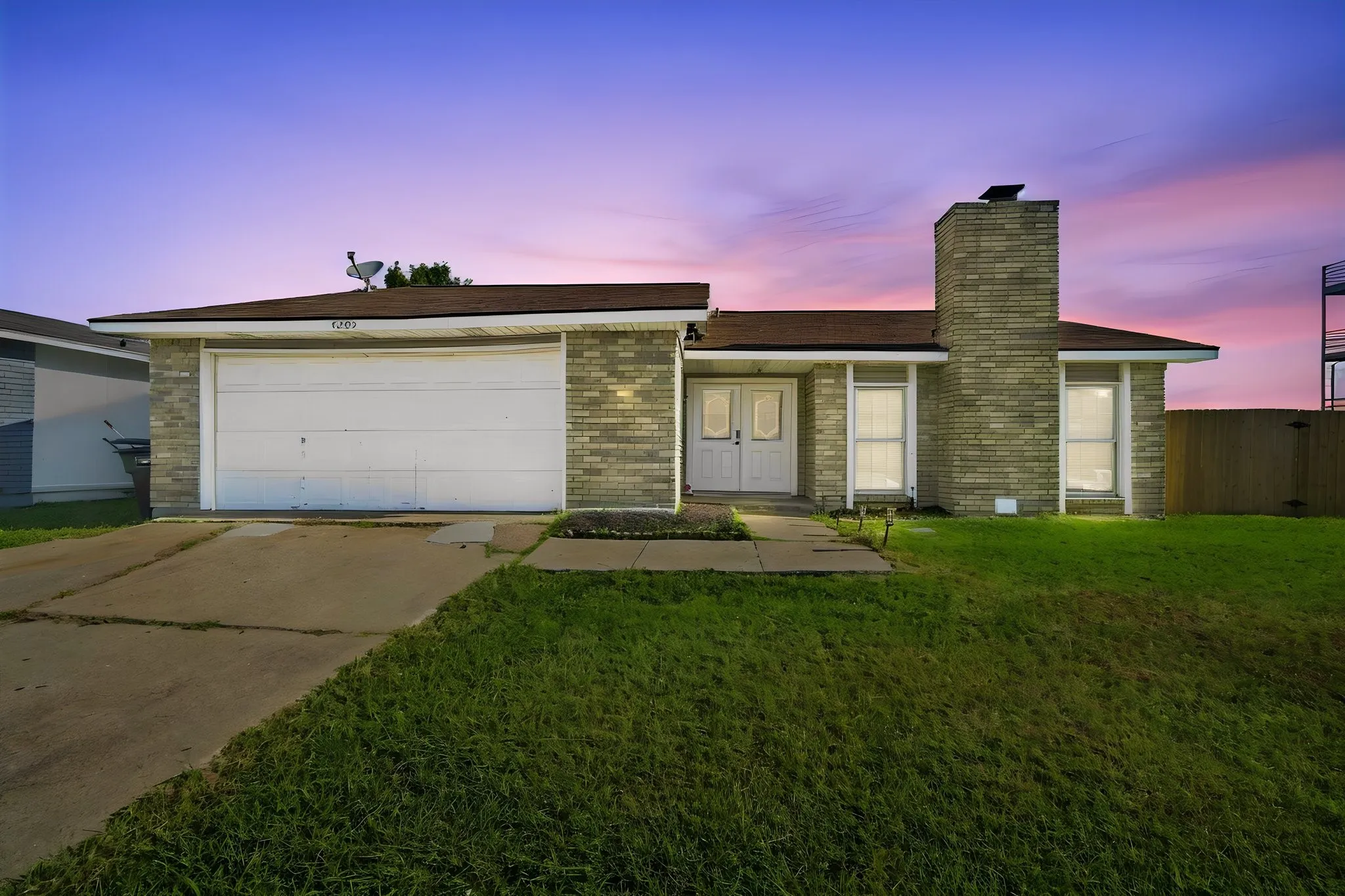Single Family Residence For Sale in Tarrant County , 4205 Longstraw Drive, Fort Worth, Texas 76137, 3 Bedroom, 2 Bathroom, 2 Garage spaces, 1,740 Sqft, built in 1978, mls#21353879, Real Estate Agent in Fort Worth, Homes For Sale in Tarrant county, Homes For Sale in Fort Worth, Realtor in Fort Worth Texas, Real Estate Brokerage Independent Realty Texas, Luminita Cordes Realtor