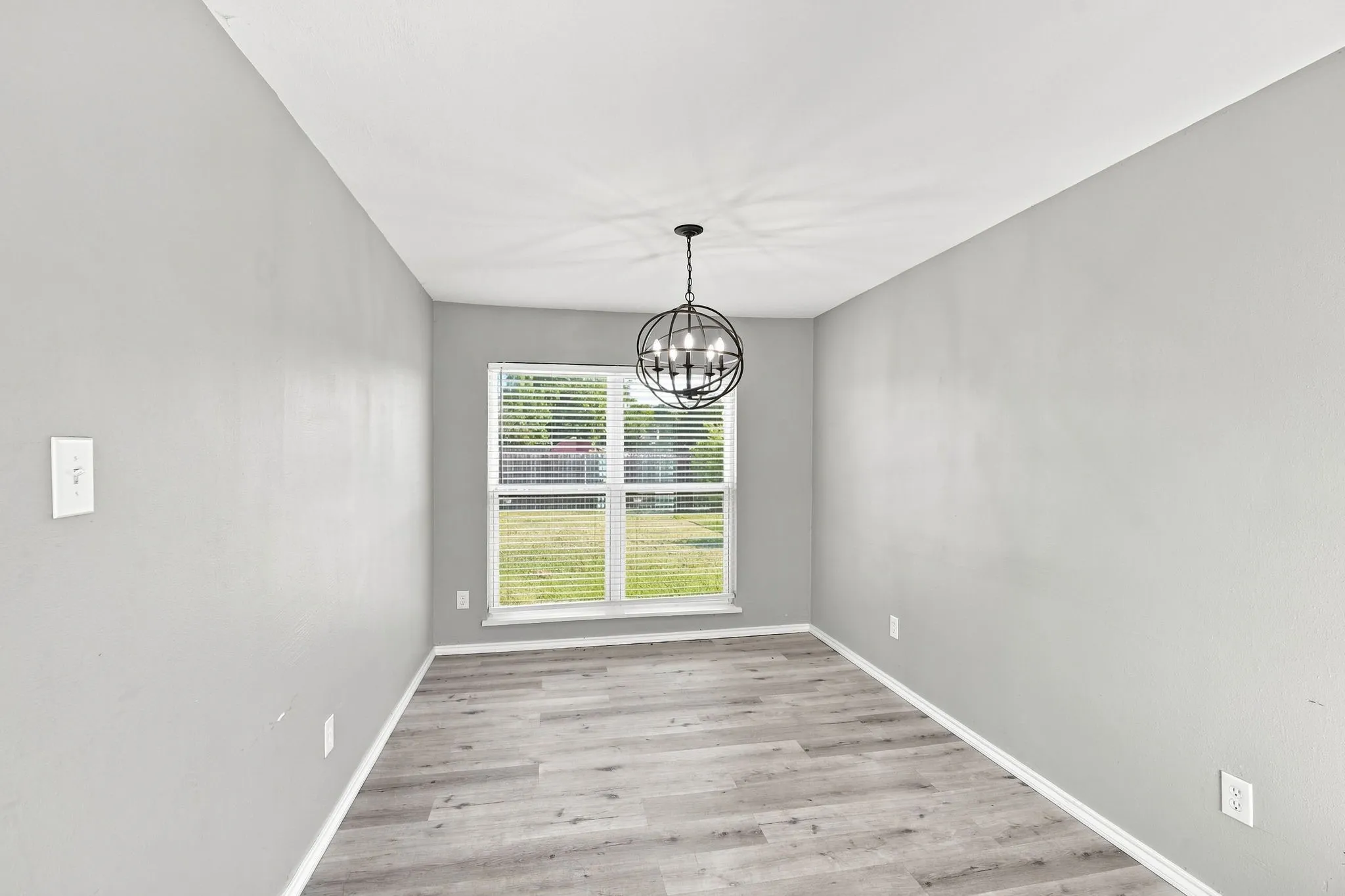 Single Family Residence For Sale in Tarrant County , 4205 Longstraw Drive, Fort Worth, Texas 76137, 3 Bedroom, 2 Bathroom, 2 Garage spaces, 1,740 Sqft, built in 1978, mls#21353879, Real Estate Agent in Fort Worth, Homes For Sale in Tarrant county, Homes For Sale in Fort Worth, Realtor in Fort Worth Texas, Real Estate Brokerage Independent Realty Texas, Luminita Cordes Realtor
