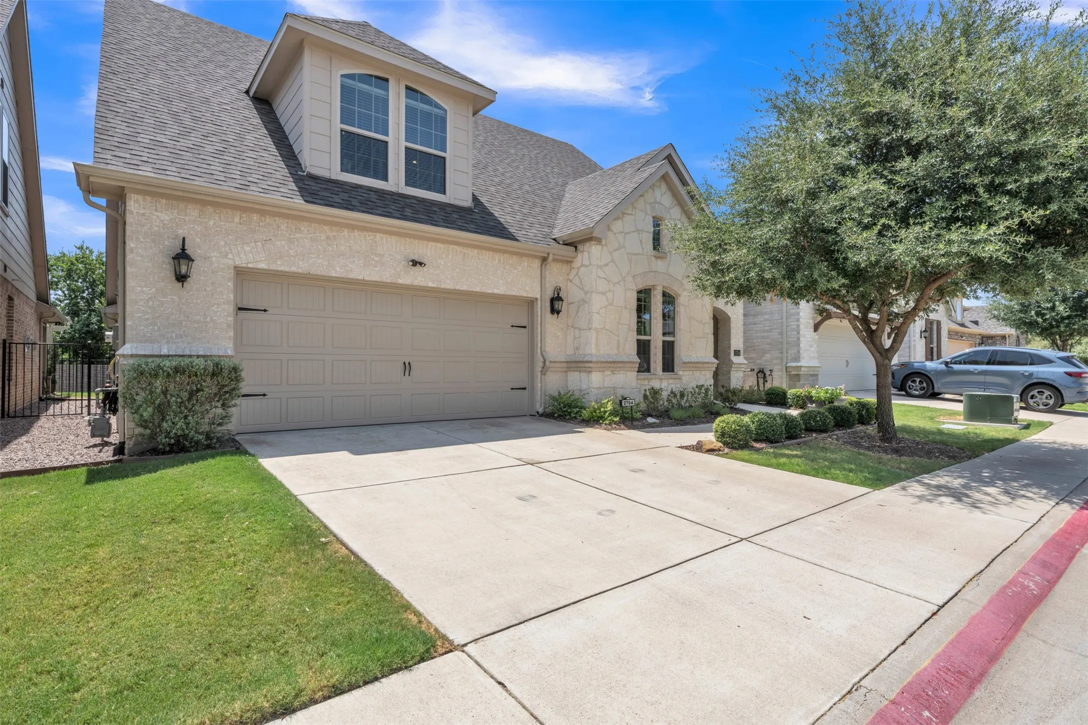 Condominium For Sale in Tarrant County , 2704 Esplanade Boulevard 2704, Mansfield, Texas 76063, 3 Bedroom, 3 Bathroom, 2 Garage spaces, 2,936 Sqft, built in 2019, mls#21359005, Real Estate Agent in Mansfield, Homes For Sale in Tarrant county, Homes For Sale in Mansfield, Realtor in Mansfield Texas, Real Estate Brokerage Independent Realty Texas, Luminita Cordes Realtor