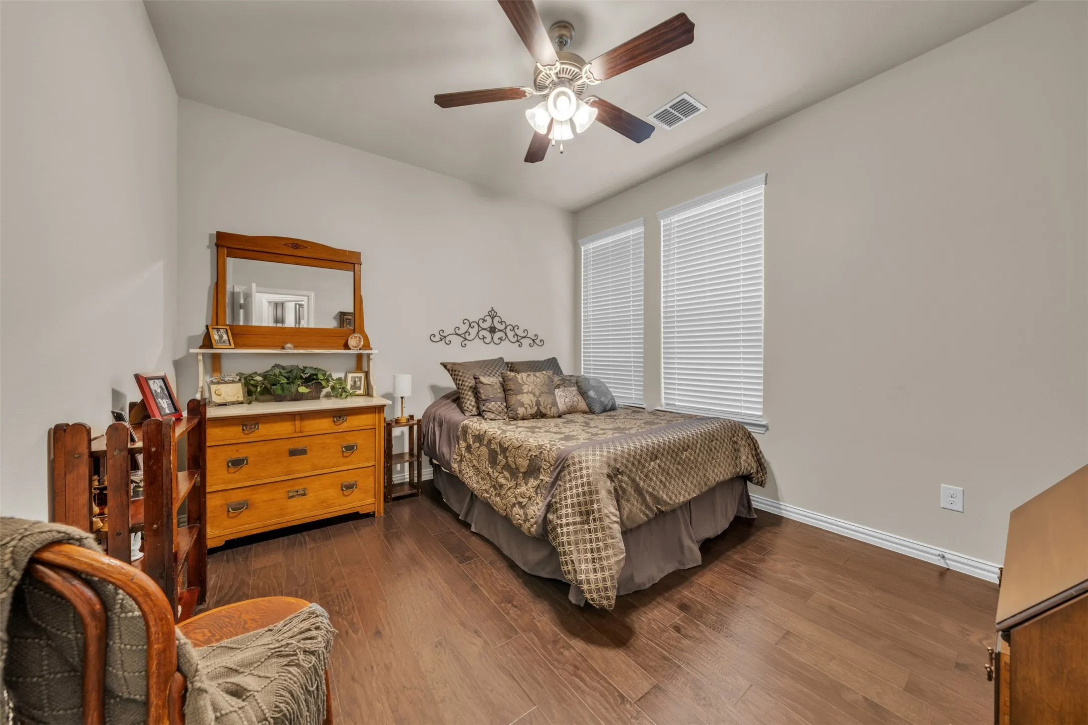 Condominium For Sale in Tarrant County , 2704 Esplanade Boulevard 2704, Mansfield, Texas 76063, 3 Bedroom, 3 Bathroom, 2 Garage spaces, 2,936 Sqft, built in 2019, mls#21359005, Real Estate Agent in Mansfield, Homes For Sale in Tarrant county, Homes For Sale in Mansfield, Realtor in Mansfield Texas, Real Estate Brokerage Independent Realty Texas, Luminita Cordes Realtor