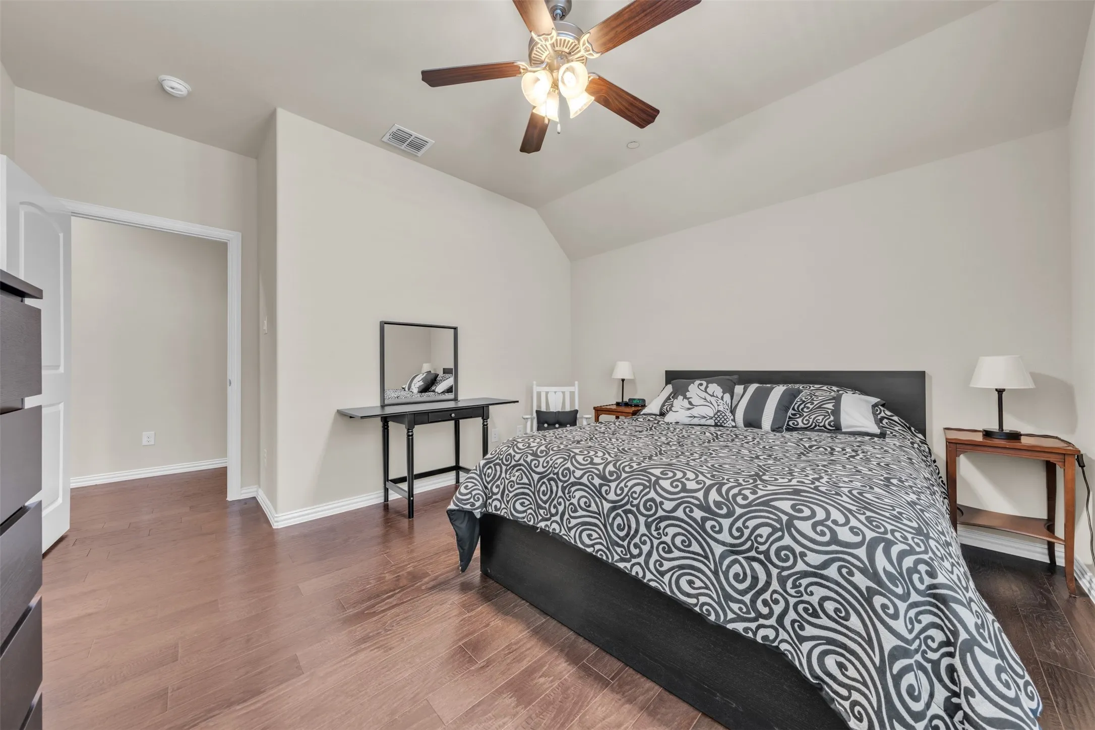 Condominium For Sale in Tarrant County , 2704 Esplanade Boulevard 2704, Mansfield, Texas 76063, 3 Bedroom, 3 Bathroom, 2 Garage spaces, 2,936 Sqft, built in 2019, mls#21359005, Real Estate Agent in Mansfield, Homes For Sale in Tarrant county, Homes For Sale in Mansfield, Realtor in Mansfield Texas, Real Estate Brokerage Independent Realty Texas, Luminita Cordes Realtor