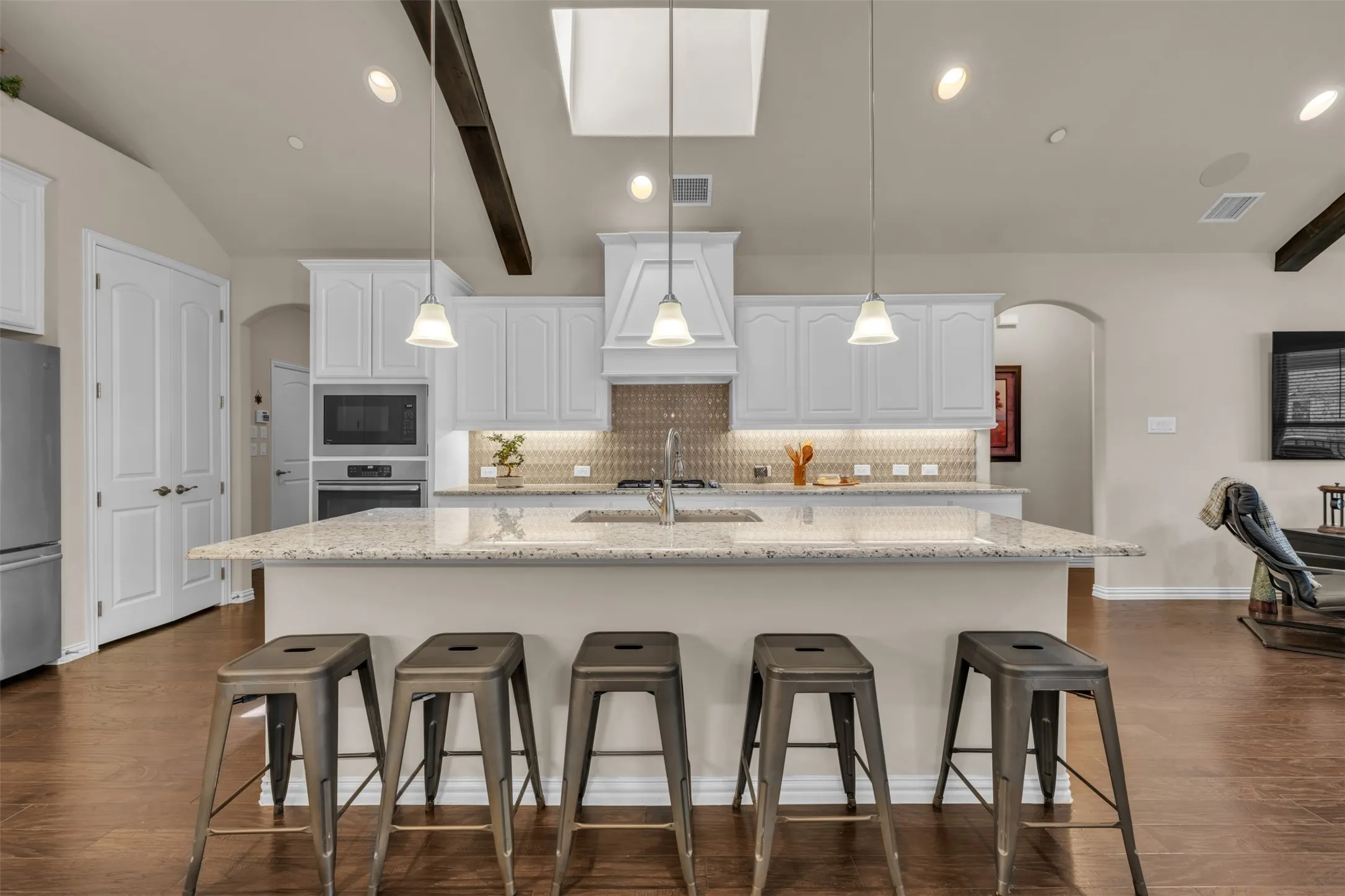 Condominium For Sale in Tarrant County , 2704 Esplanade Boulevard 2704, Mansfield, Texas 76063, 3 Bedroom, 3 Bathroom, 2 Garage spaces, 2,936 Sqft, built in 2019, mls#21359005, Real Estate Agent in Mansfield, Homes For Sale in Tarrant county, Homes For Sale in Mansfield, Realtor in Mansfield Texas, Real Estate Brokerage Independent Realty Texas, Luminita Cordes Realtor