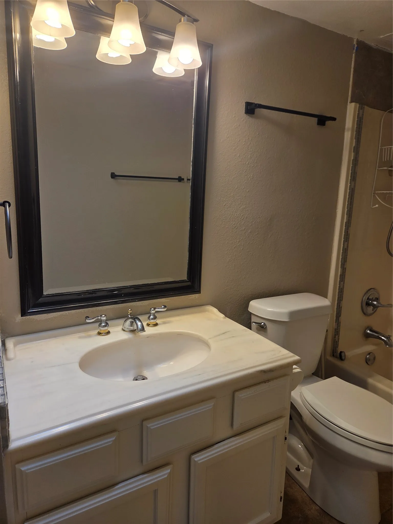 Single Family Residence For Rent in Tarrant County , 9977 Pack Saddle Trail, Fort Worth, Texas 76108, 2 Bedroom, 1 Bathroom, 1 Garage spaces, 768 Sqft, built in 1984, mls#21358063, Real Estate Agent in Fort Worth, Homes For Rent in Tarrant county, Homes For Rent in Fort Worth, Realtor in Fort Worth Texas, Real Estate Brokerage Independent Realty Texas, Luminita Cordes Realtor