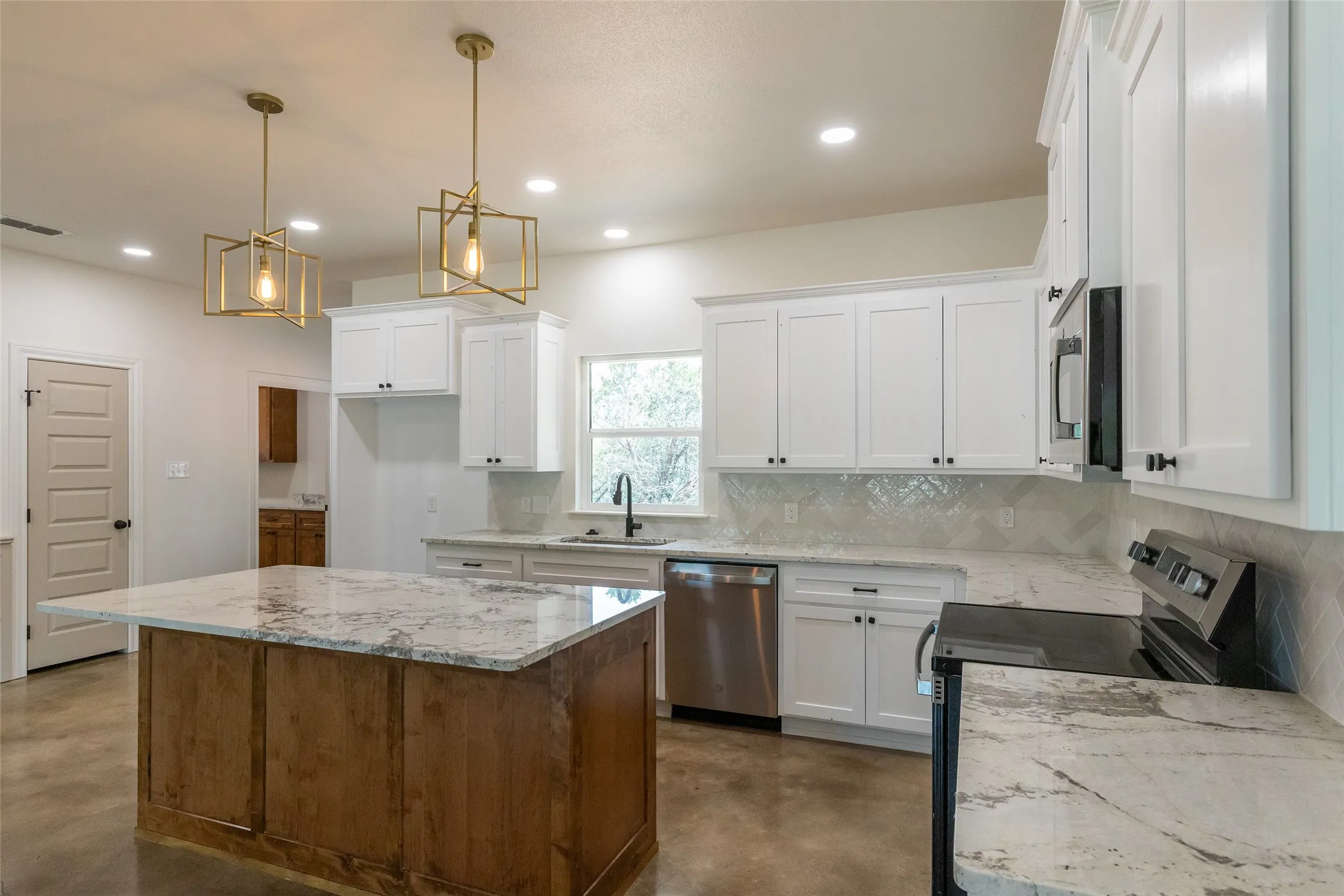 Single Family Residence For Sale in Taylor County , 233 Britton Avenue, Ovalo, Texas 79541, 3 Bedroom, 2 Bathroom, Garage spaces, 1,523 Sqft, built in 2026, mls#21356835, Real Estate Agent in Ovalo, Homes For Sale in Taylor county, Homes For Sale in Ovalo, Realtor in Ovalo Texas, Real Estate Brokerage Independent Realty Texas, Luminita Cordes Realtor