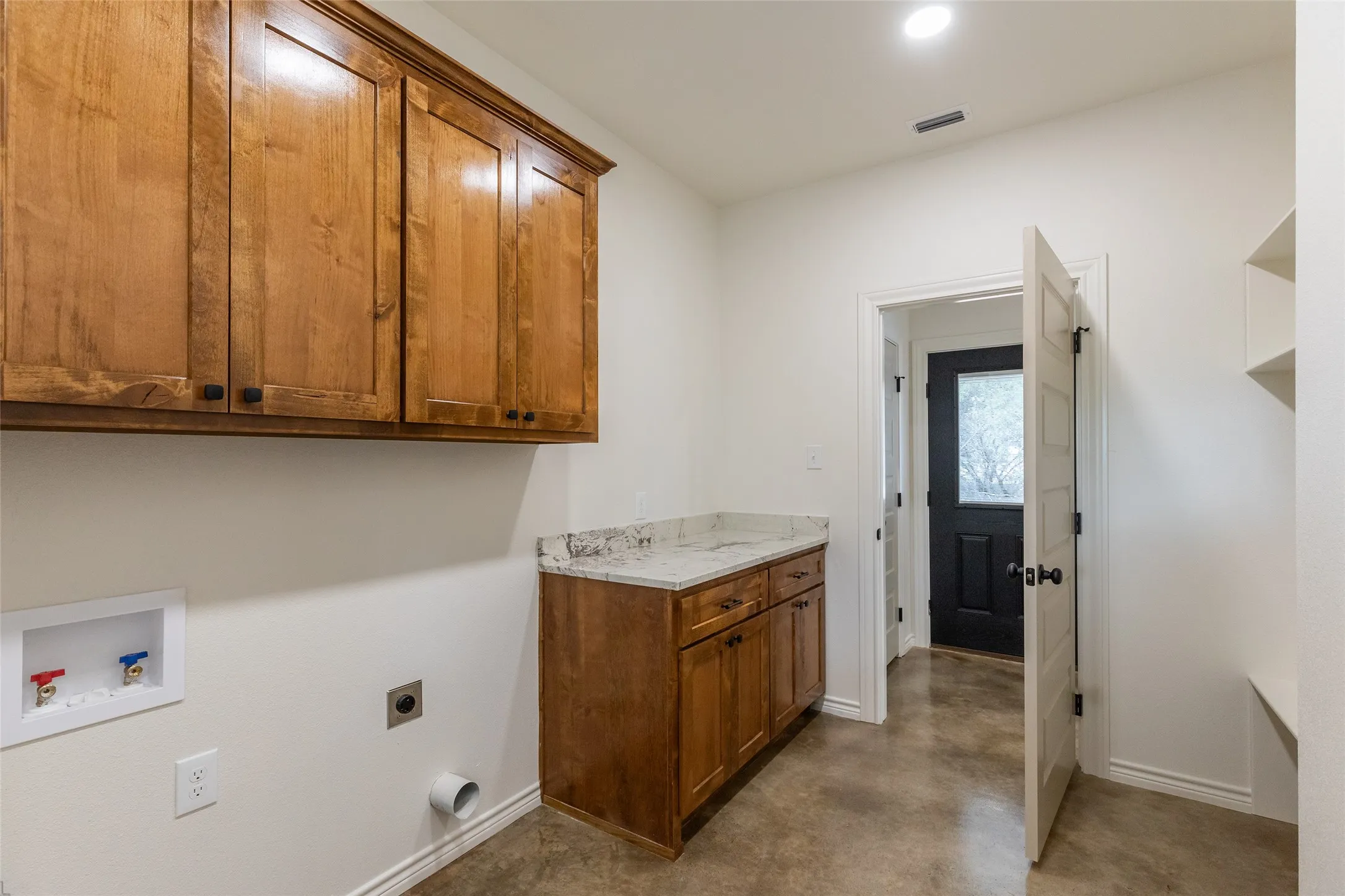 Single Family Residence For Sale in Taylor County , 233 Britton Avenue, Ovalo, Texas 79541, 3 Bedroom, 2 Bathroom, Garage spaces, 1,523 Sqft, built in 2026, mls#21356835, Real Estate Agent in Ovalo, Homes For Sale in Taylor county, Homes For Sale in Ovalo, Realtor in Ovalo Texas, Real Estate Brokerage Independent Realty Texas, Luminita Cordes Realtor