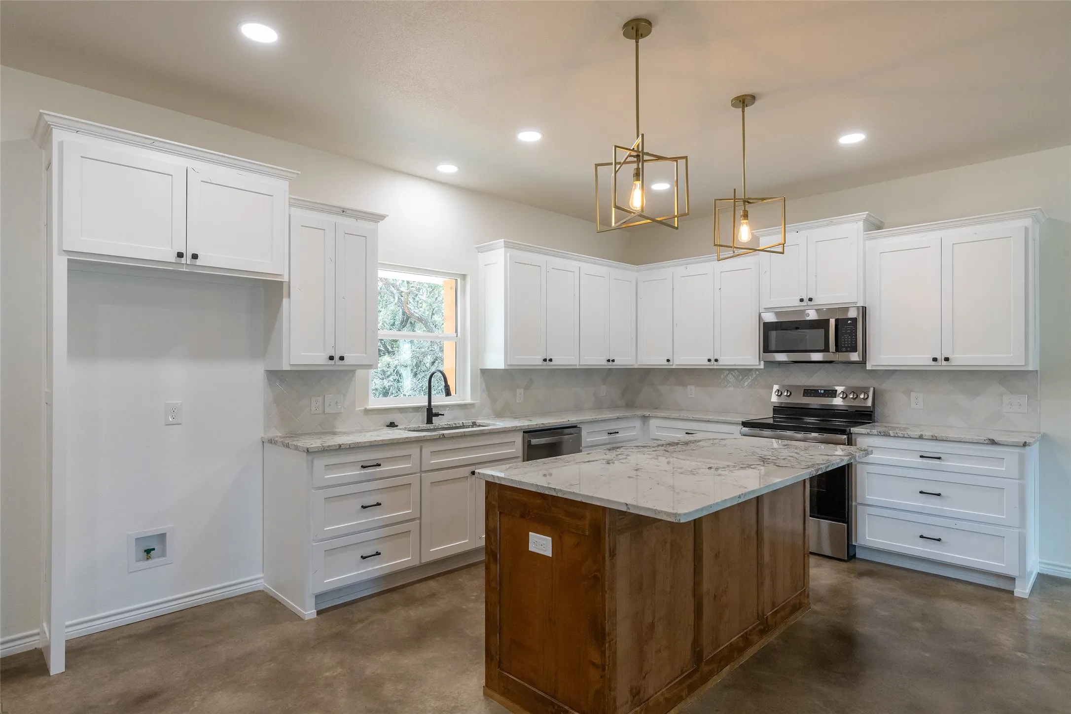 Single Family Residence For Sale in Taylor County , 233 Britton Avenue, Ovalo, Texas 79541, 3 Bedroom, 2 Bathroom, Garage spaces, 1,523 Sqft, built in 2026, mls#21356835, Real Estate Agent in Ovalo, Homes For Sale in Taylor county, Homes For Sale in Ovalo, Realtor in Ovalo Texas, Real Estate Brokerage Independent Realty Texas, Luminita Cordes Realtor