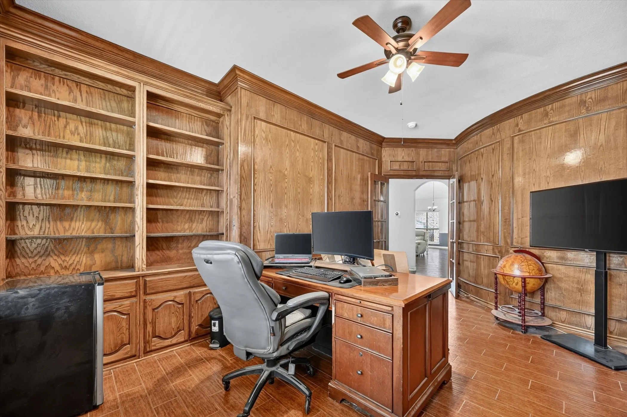 Single Family Residence For Sale in Tarrant County , 12336 Fairway Meadows Drive, Fort Worth, Texas 76179, 5 Bedroom, 4 Bathroom, 2 Garage spaces, 4,282 Sqft, built in 2007, mls#21359050, Real Estate Agent in Fort Worth, Homes For Sale in Tarrant county, Homes For Sale in Fort Worth, Realtor in Fort Worth Texas, Real Estate Brokerage Independent Realty Texas, Luminita Cordes Realtor