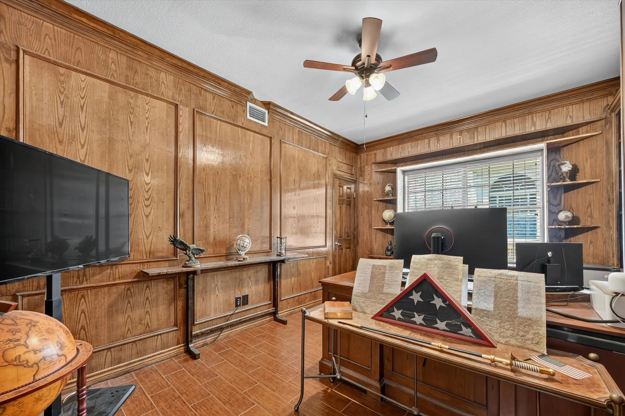 Single Family Residence For Sale in Tarrant County , 12336 Fairway Meadows Drive, Fort Worth, Texas 76179, 5 Bedroom, 4 Bathroom, 2 Garage spaces, 4,282 Sqft, built in 2007, mls#21359050, Real Estate Agent in Fort Worth, Homes For Sale in Tarrant county, Homes For Sale in Fort Worth, Realtor in Fort Worth Texas, Real Estate Brokerage Independent Realty Texas, Luminita Cordes Realtor