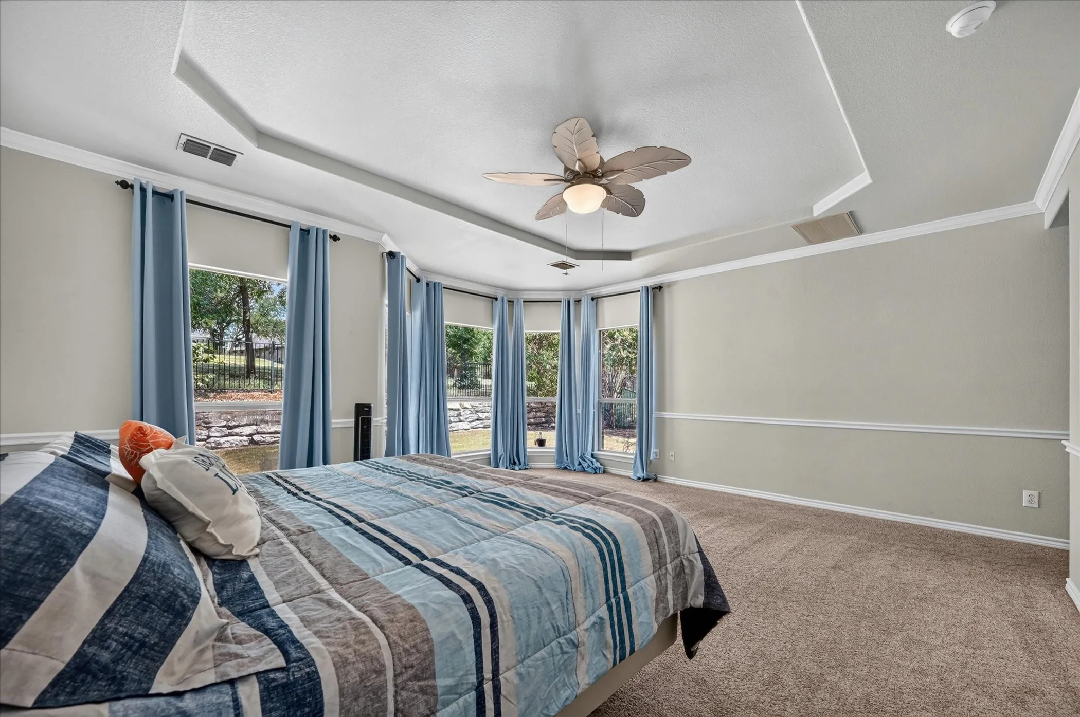 Single Family Residence For Sale in Tarrant County , 12336 Fairway Meadows Drive, Fort Worth, Texas 76179, 5 Bedroom, 4 Bathroom, 2 Garage spaces, 4,282 Sqft, built in 2007, mls#21359050, Real Estate Agent in Fort Worth, Homes For Sale in Tarrant county, Homes For Sale in Fort Worth, Realtor in Fort Worth Texas, Real Estate Brokerage Independent Realty Texas, Luminita Cordes Realtor